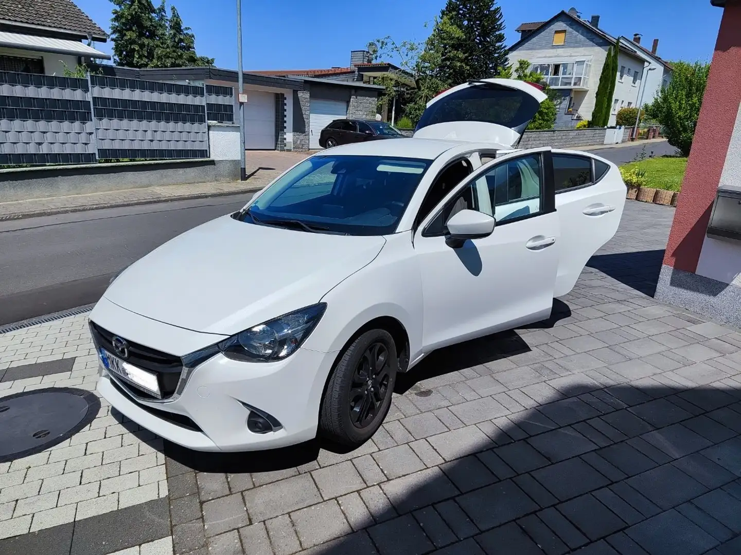 Mazda 2 2 SKYACTIV-G 90 KIZOKU Weiß - 2