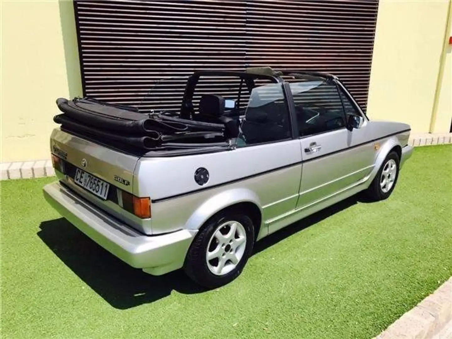 Volkswagen Golf Cabriolet GL - 2