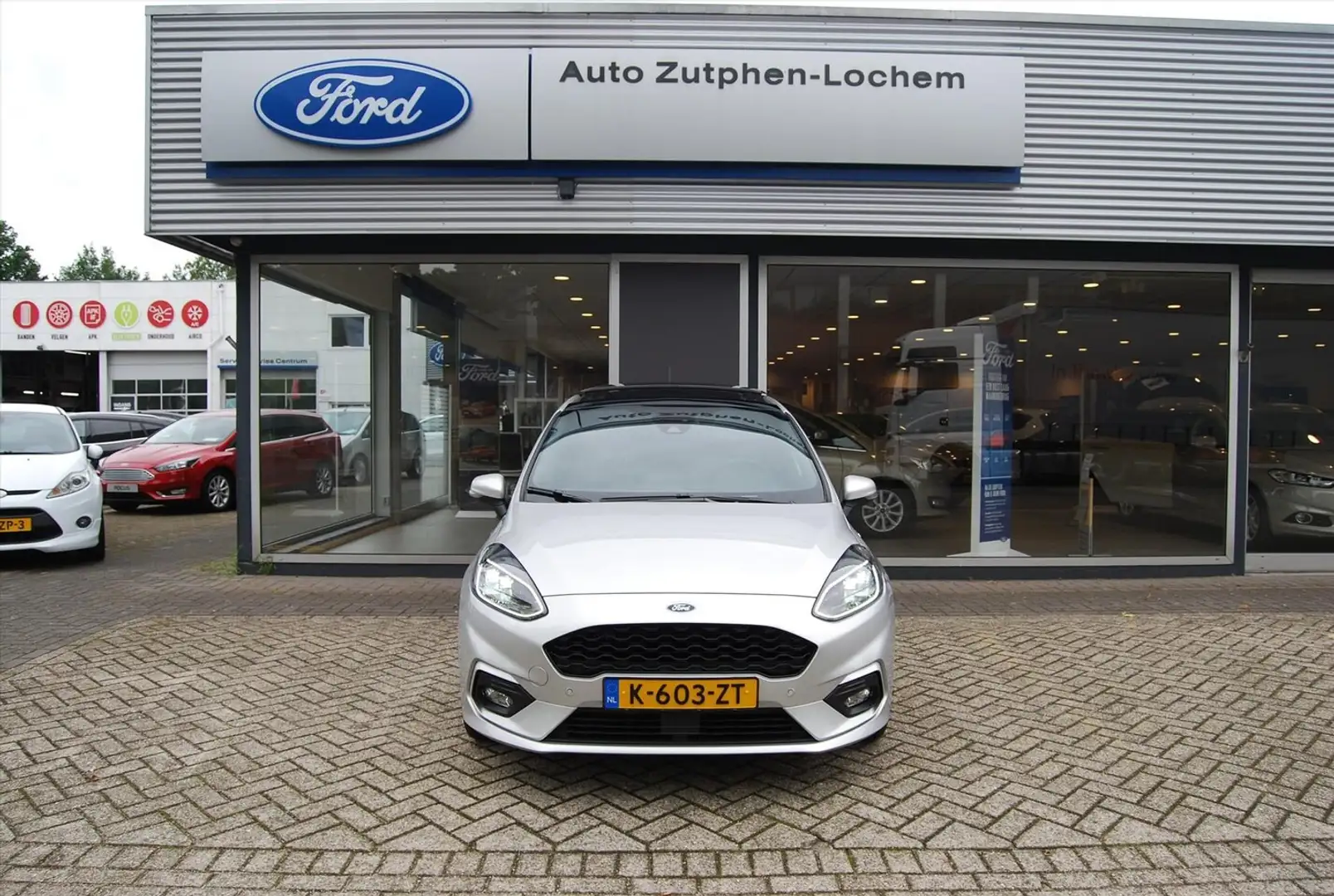 Ford Fiesta 1.0 EcoBoost 125pk ST-Line | PANORAMADAK | CAMERA Gris - 2