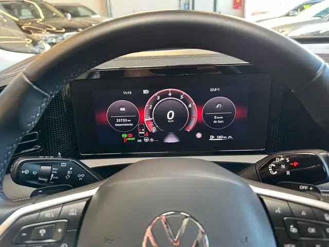 Volkswagen Tiguan view 13