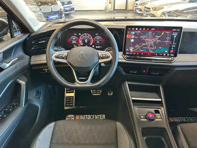 Volkswagen Tiguan view 8