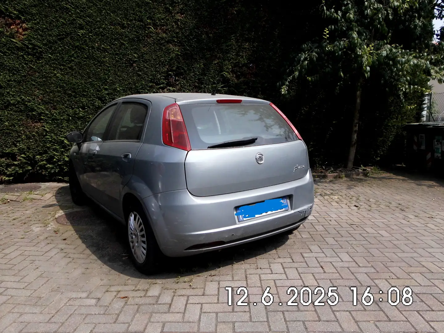 Fiat Grande Punto Grande Punto III 2005 5p 1.4 Active c/clima 77cv Argento - 1