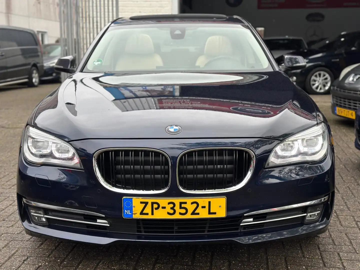 BMW 730 7-serie 730d High Executive Bj:2014 ACC SoftClose Bleu - 2