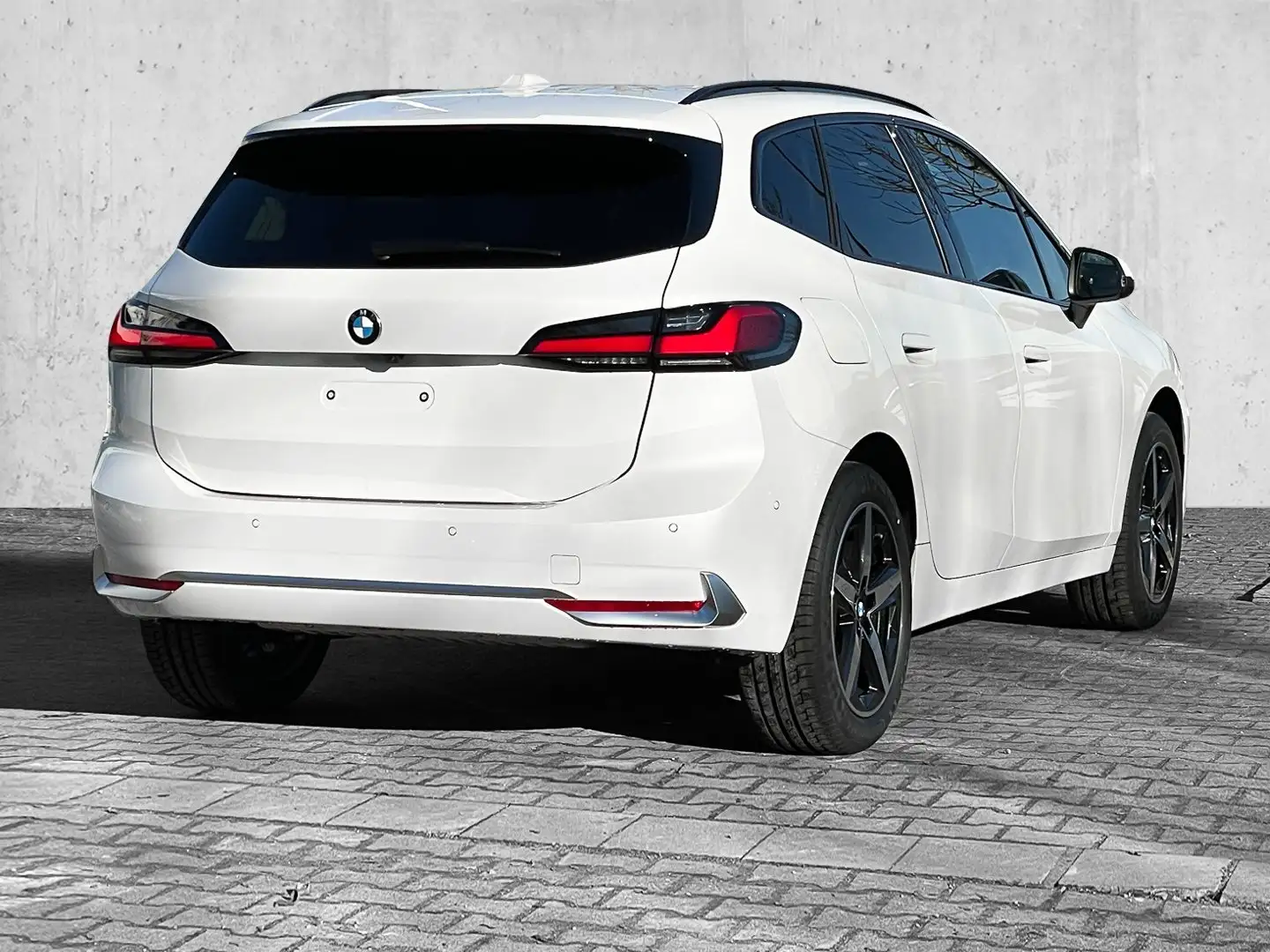 BMW 218 i Active Tourer Luxury Line HEAD-UP PANORAMA 360-G Weiß - 2