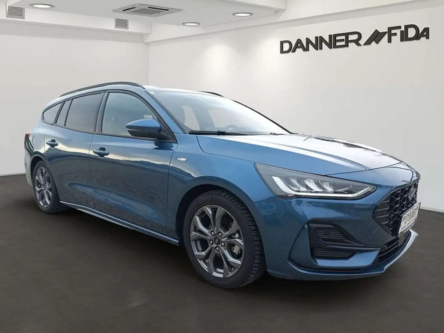 Ford Focus Turnier 155PS Benzin 1,0 EcoBoost Hybrid ST-Lin... Blau - 2