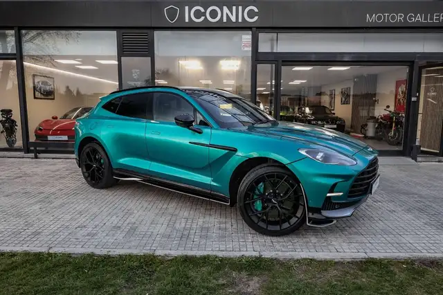 Aston Martin DBX 707
