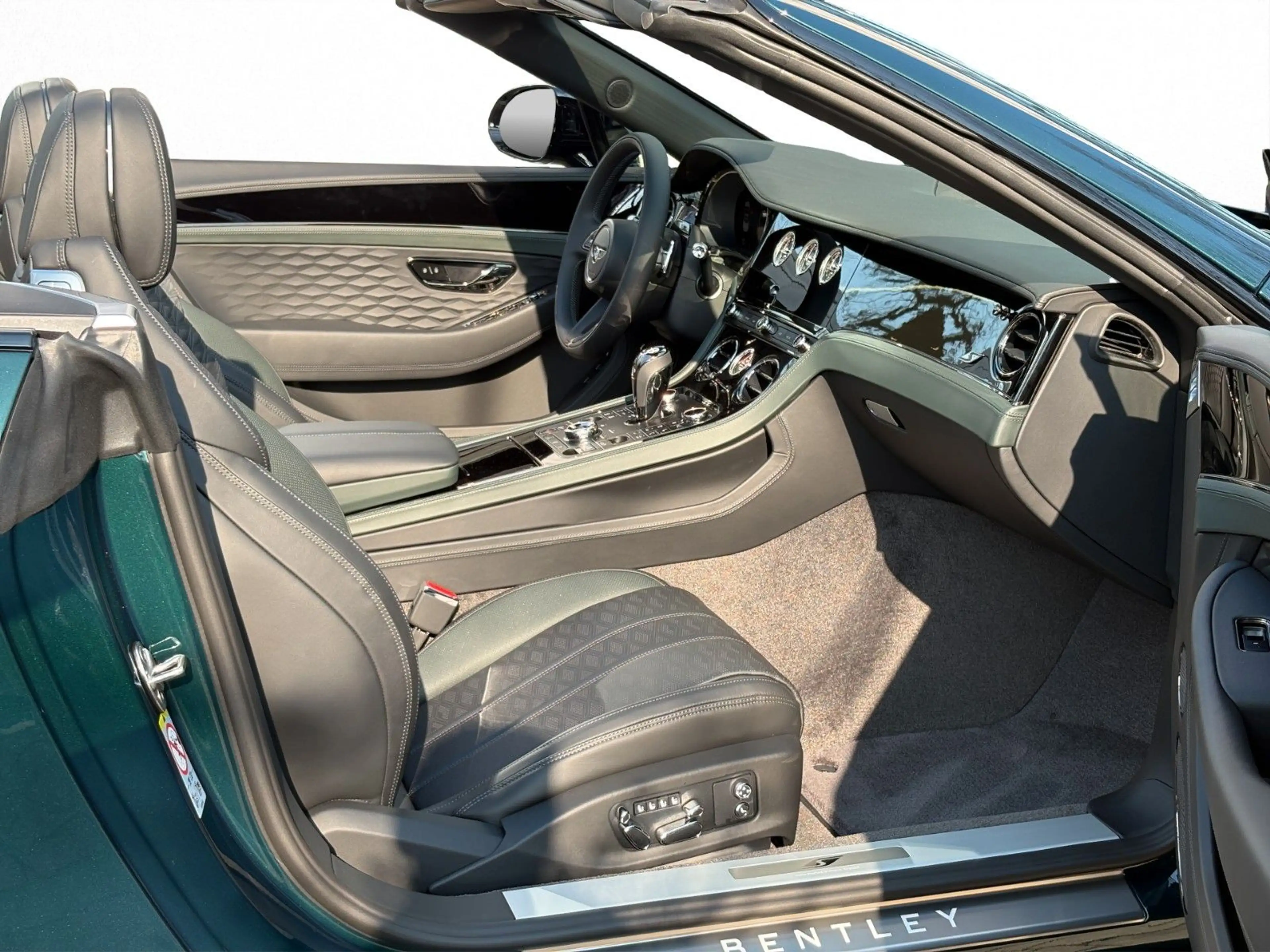Bentley Continental GTC GTC S *Akrapovich* — photo 10