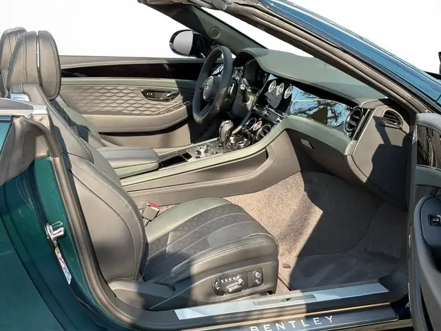 Bentley Continental GTC view 10