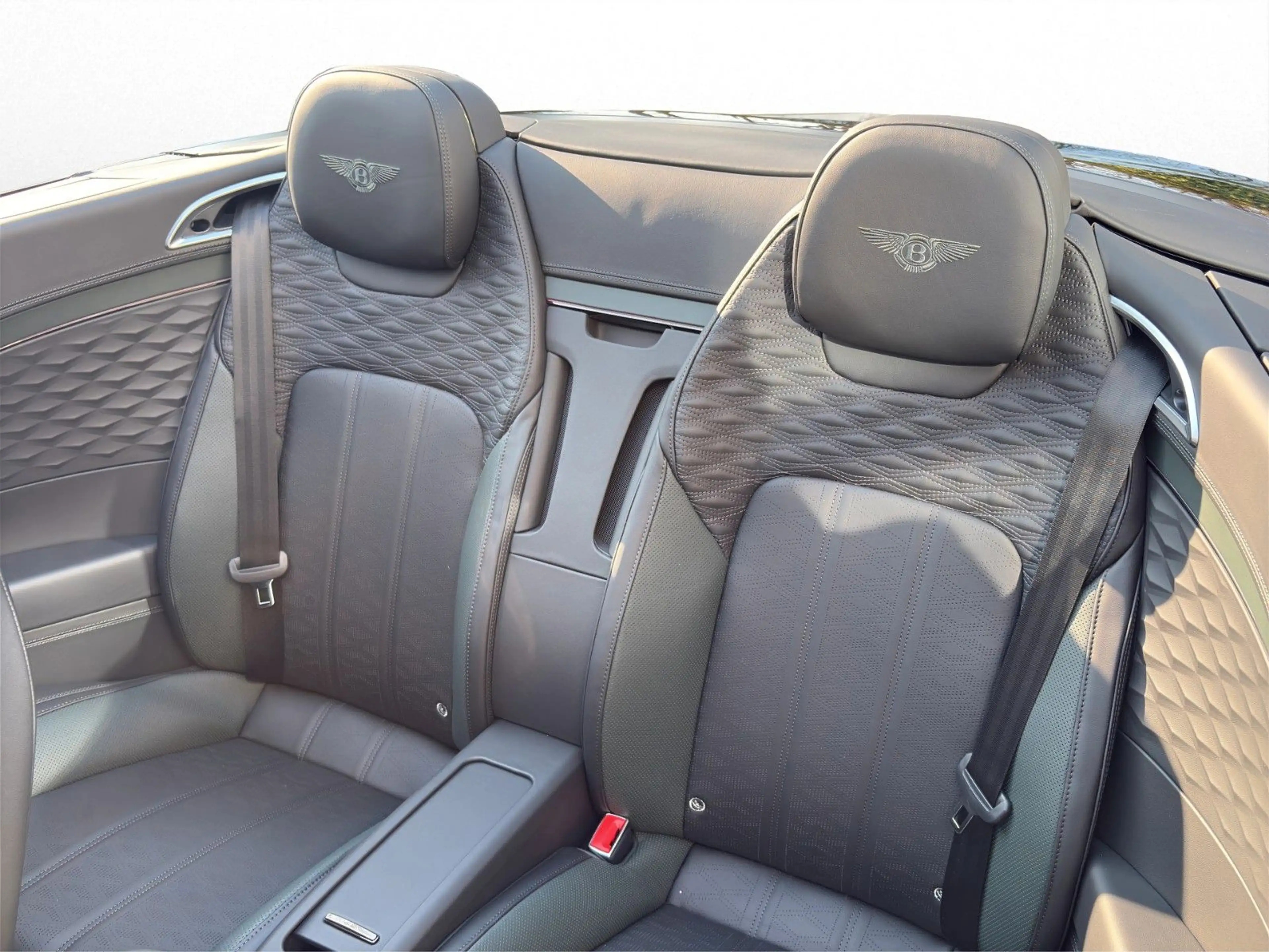 Bentley Continental GTC GTC S *Akrapovich* — photo 12