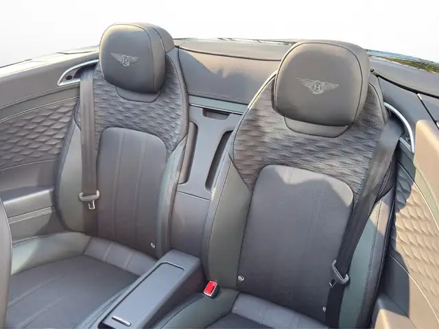 Bentley Continental GTC view 12