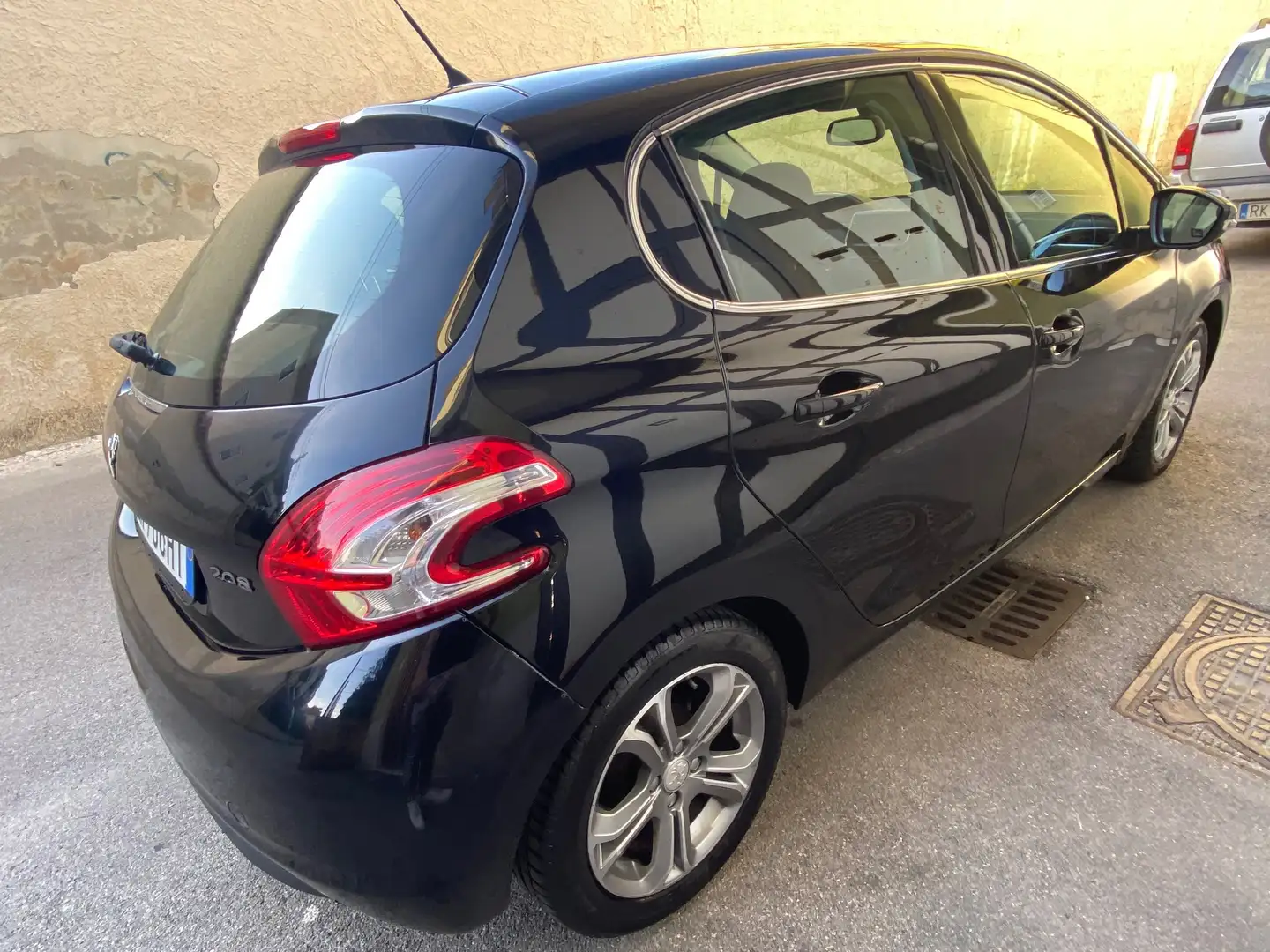 Peugeot 208 1.2 VTI 82 CV 5P ALLURE Nero - 2