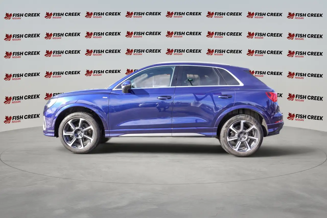 Audi Q3 снимка Audi Q3