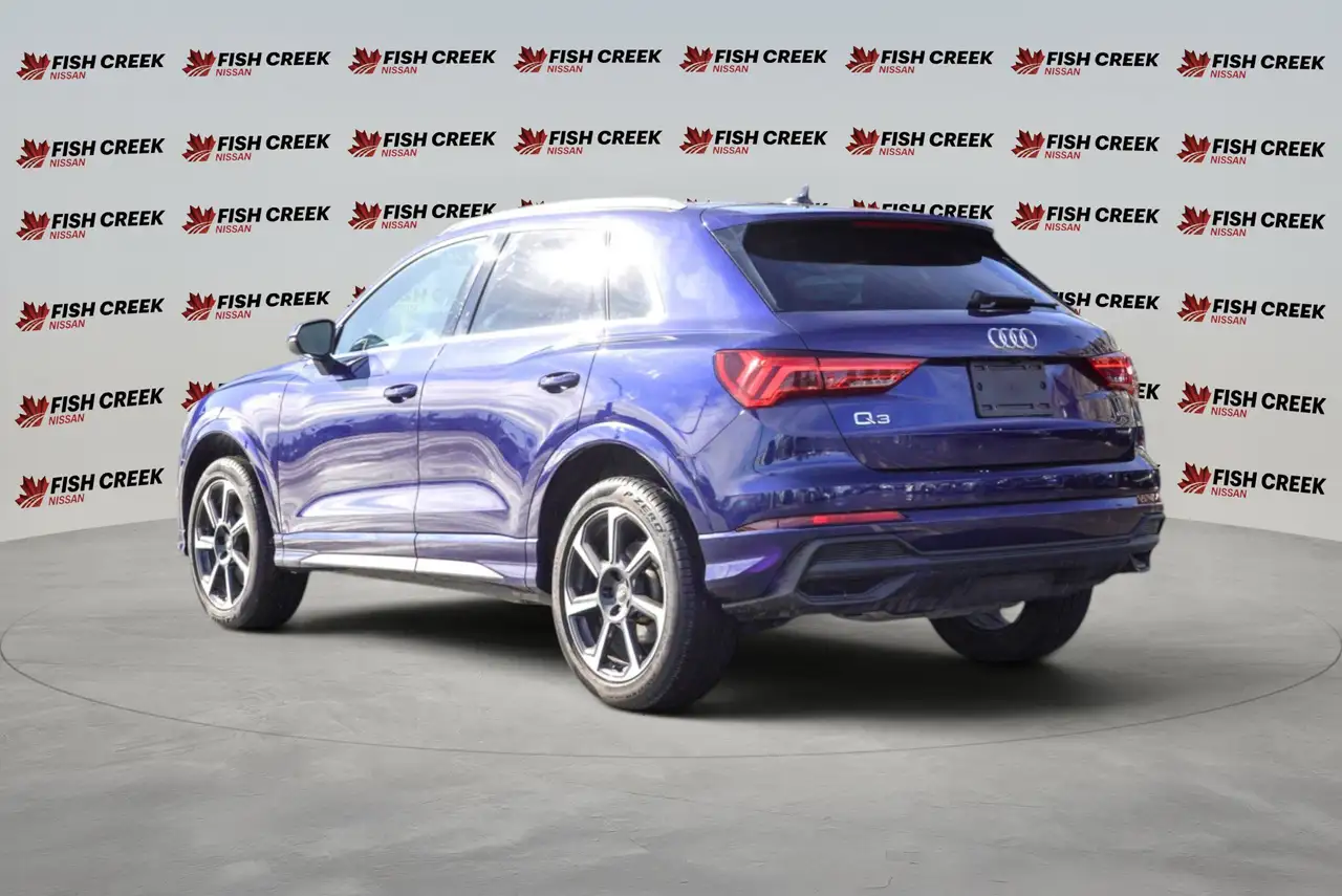 Audi Q3 снимка Audi Q3