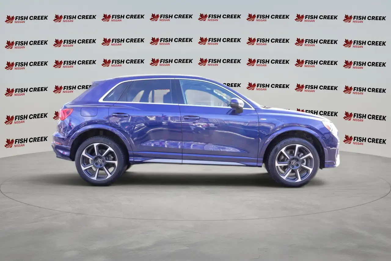 Audi Q3 снимка Audi Q3