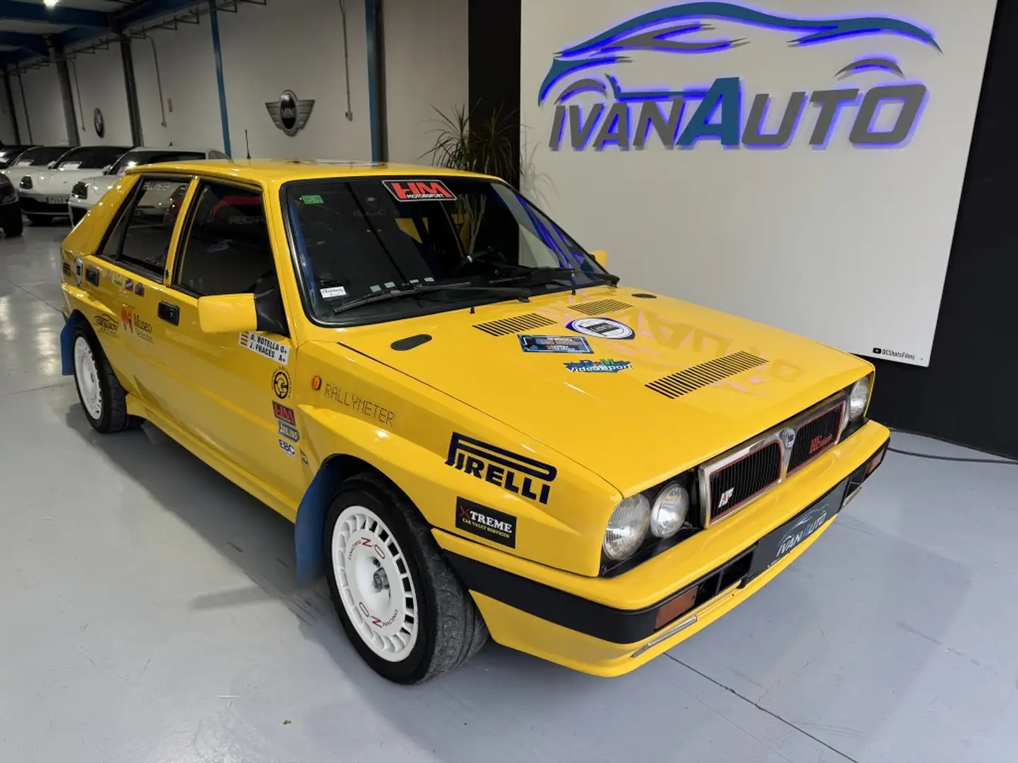 Lancia Delta 2000 Integrale Gelb - 1