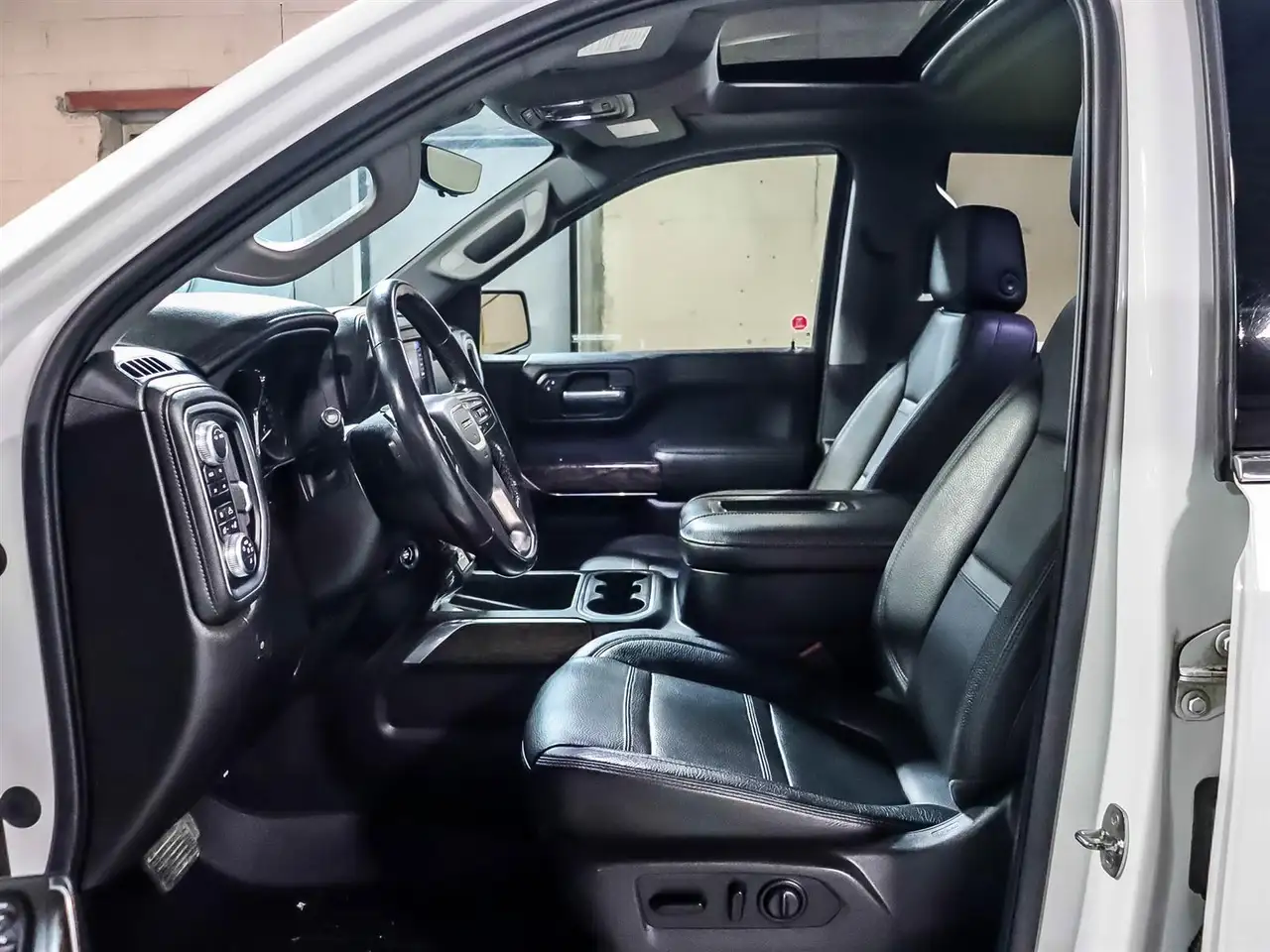 GMC Sierra 1500 снимка GMC Sierra 1500
