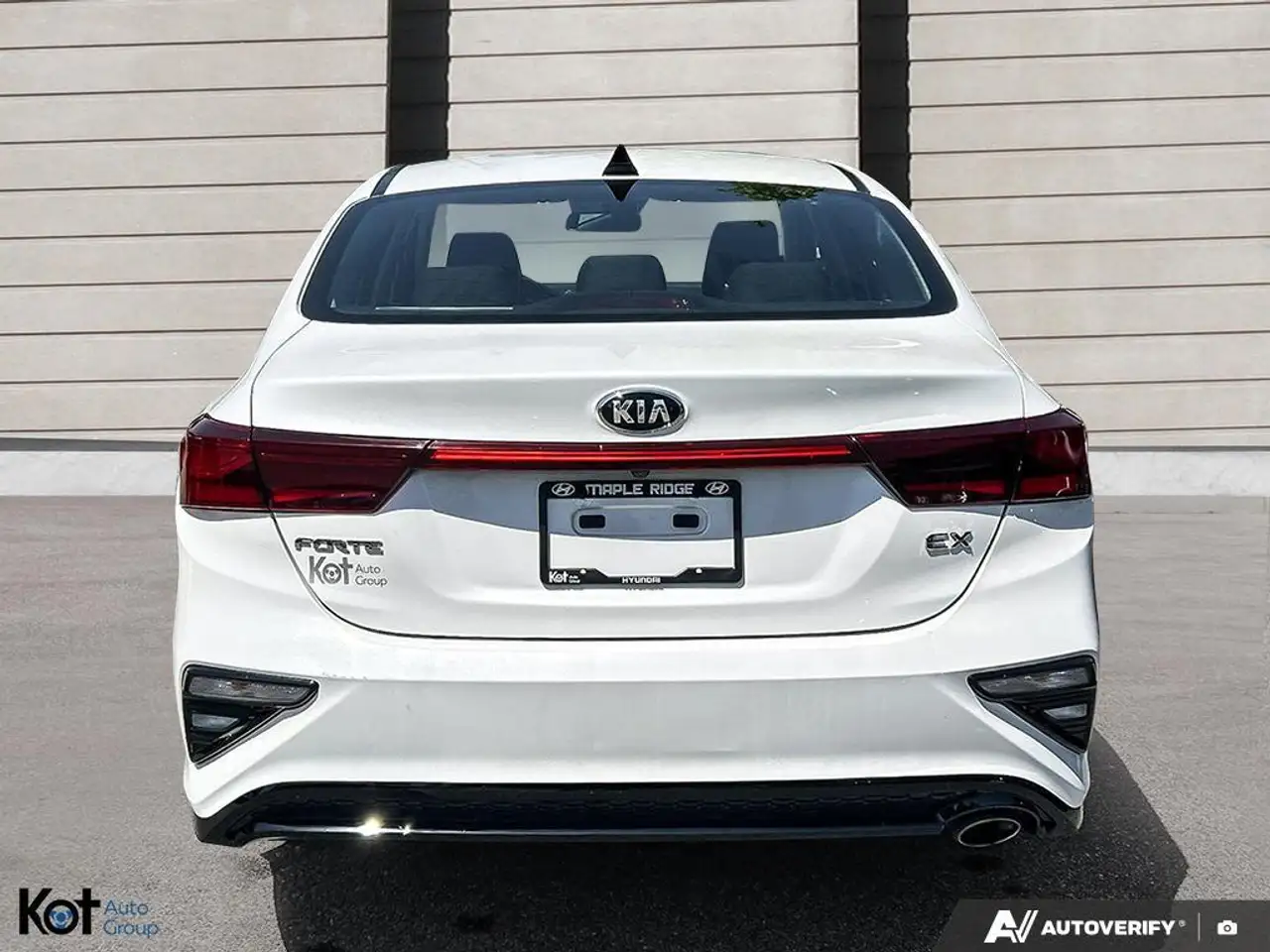 Kia Forte снимка Kia Forte