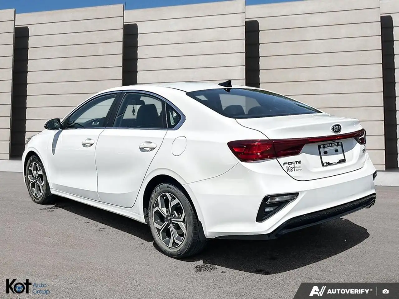 Kia Forte снимка Kia Forte