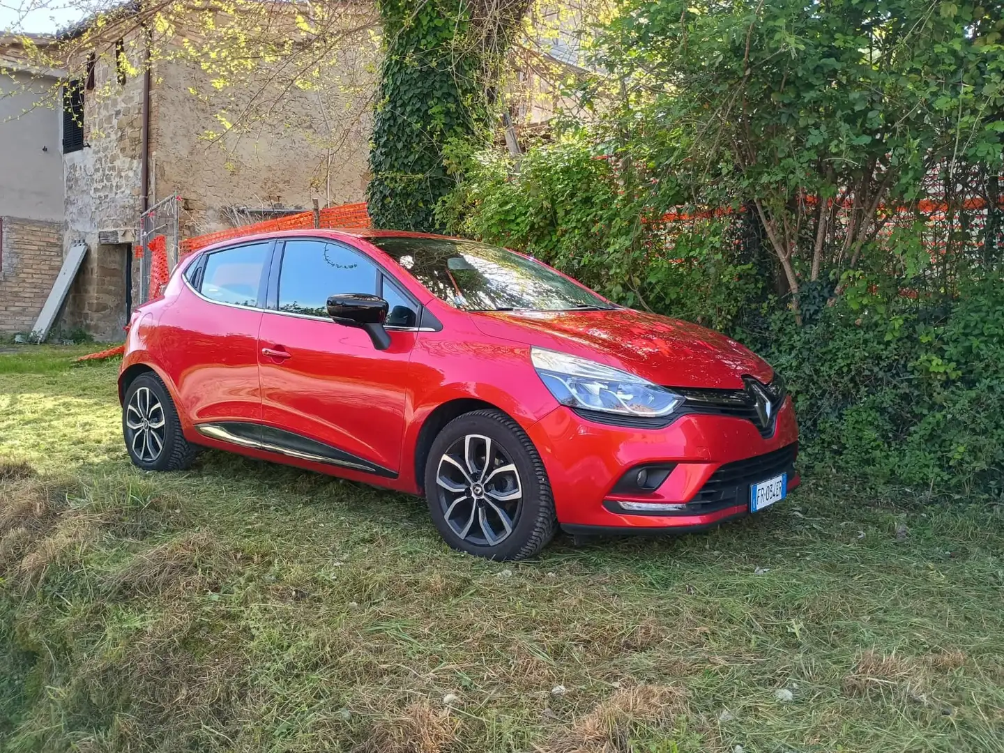 Renault Clio Clio IV 0.9 tce energy Duel2 Gpl 90cv Rosso - 2