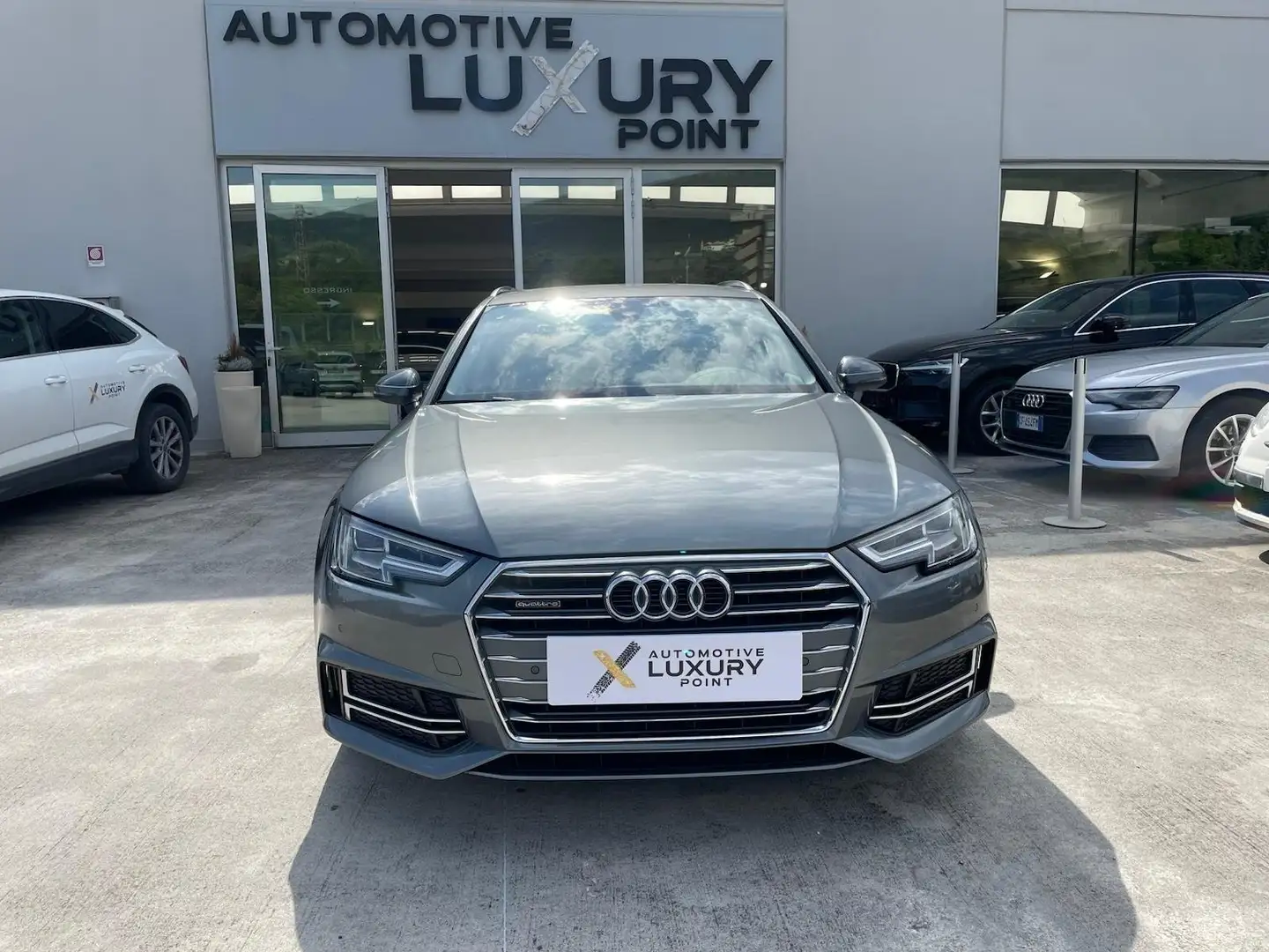 Audi A4 A4 Avant 40 2.0 tdi Sport quattro 190cv s-tronic Šedá - 2