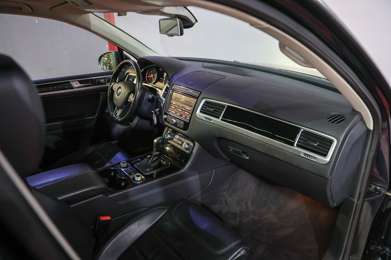 Volkswagen Touareg V8 TDI *4Motion* Pano Memory *Dynaudio* — photo 10