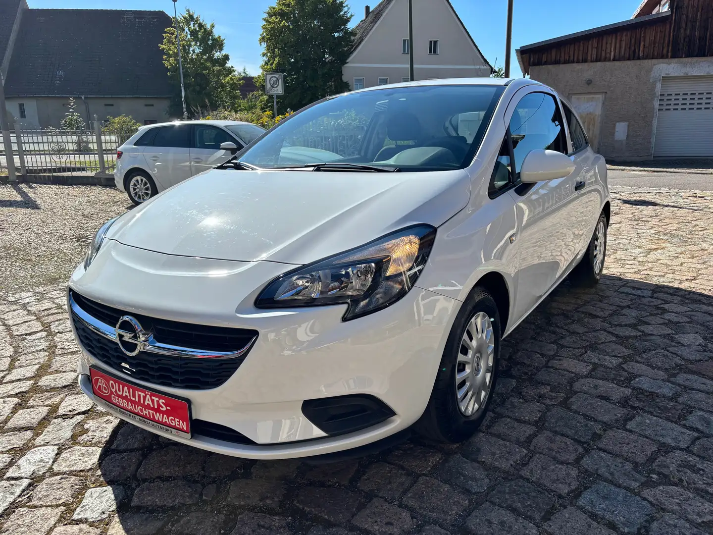 Opel Corsa Selection Weiß - 1