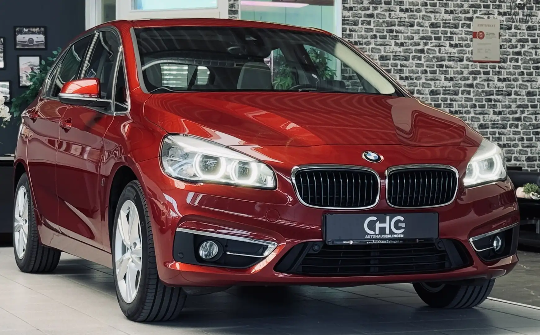 BMW 225 xe Luxury Line PANO|NAVI|ACC|HUD|KAMERA|SHZ Rot - 1