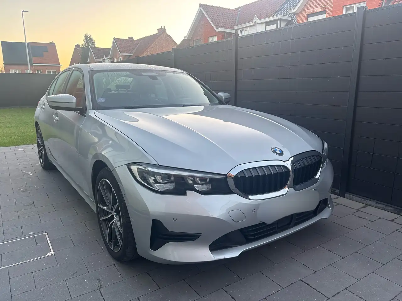 BMW 330