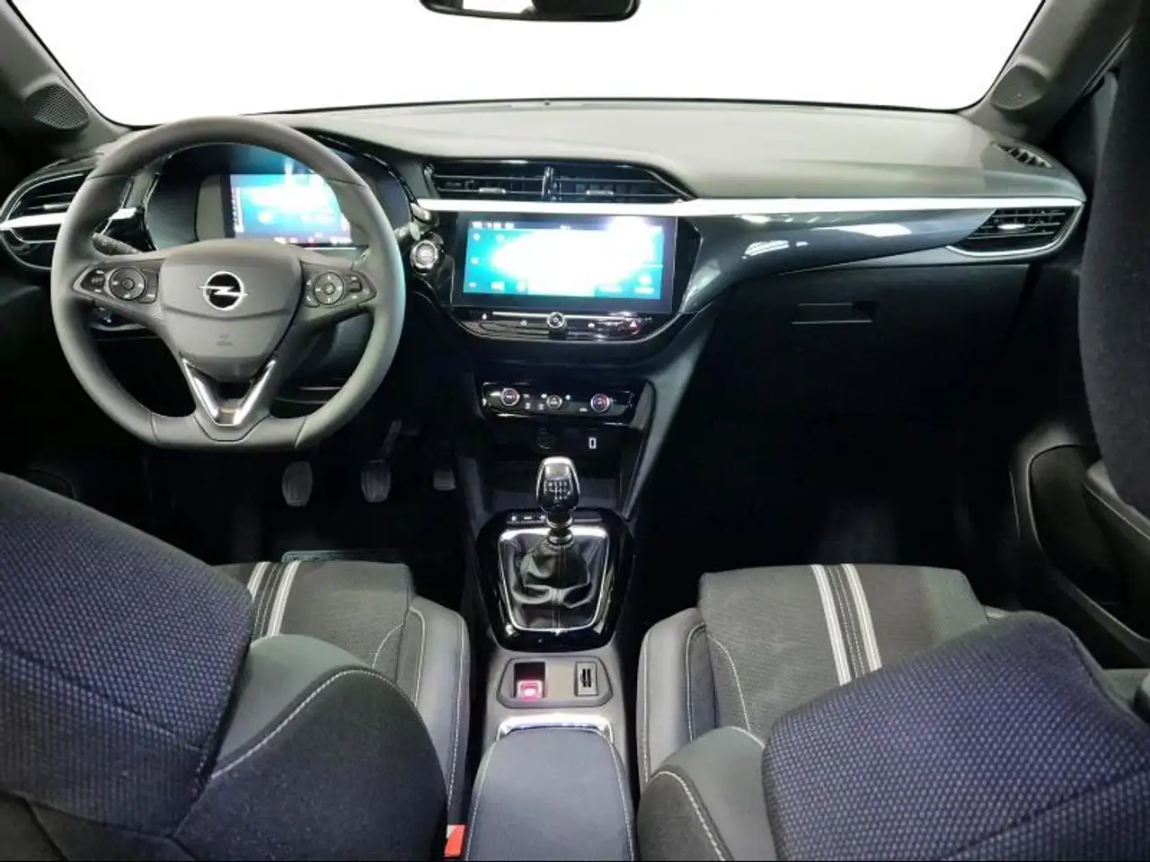 Opel Corsa GS 1.2 Turbo MT6 100 10