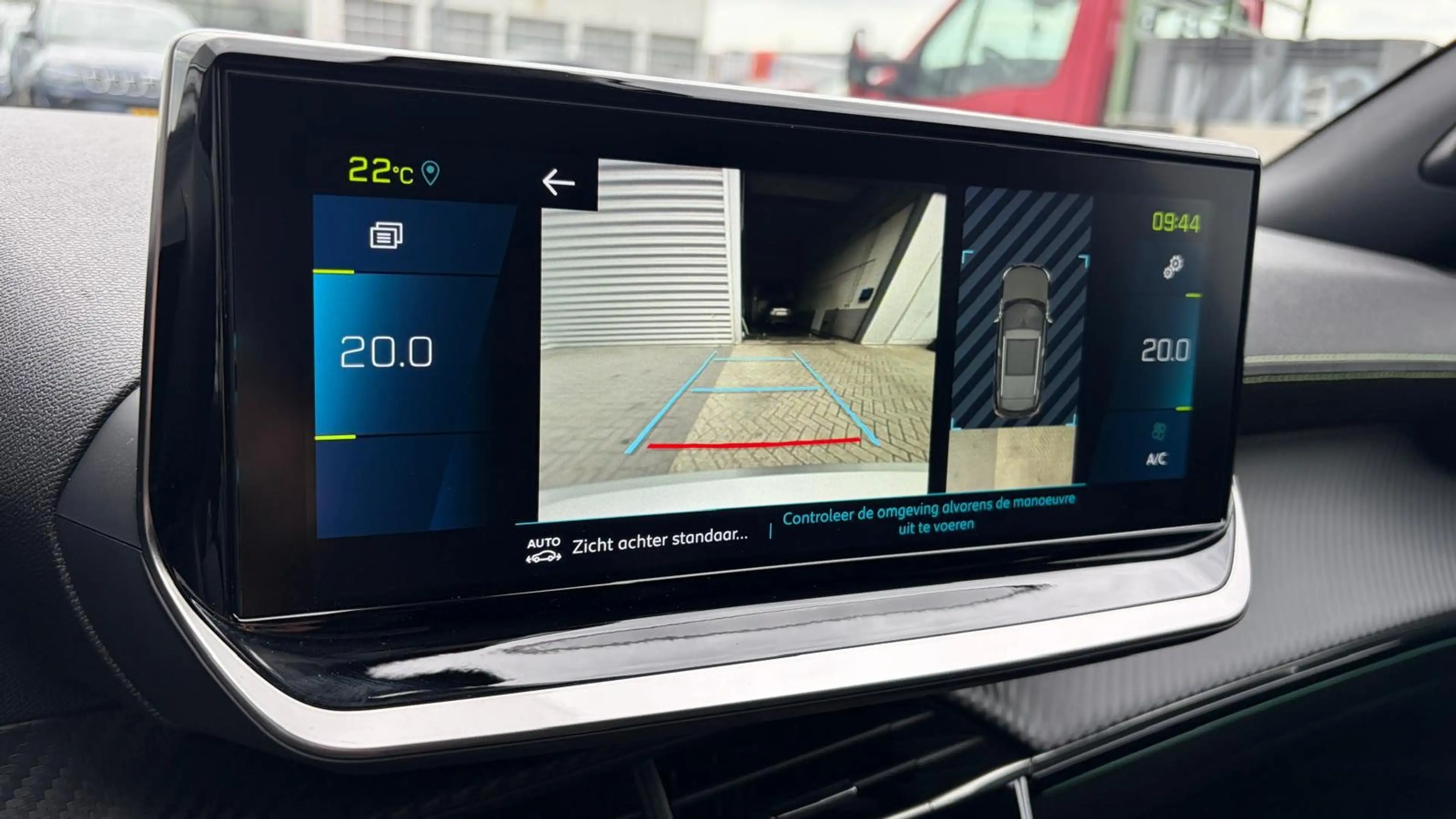 Peugeot e-2008 50KWH 136PK GT PACK AUTOMAAT SOH 100% / NAVI / LED — photo 36