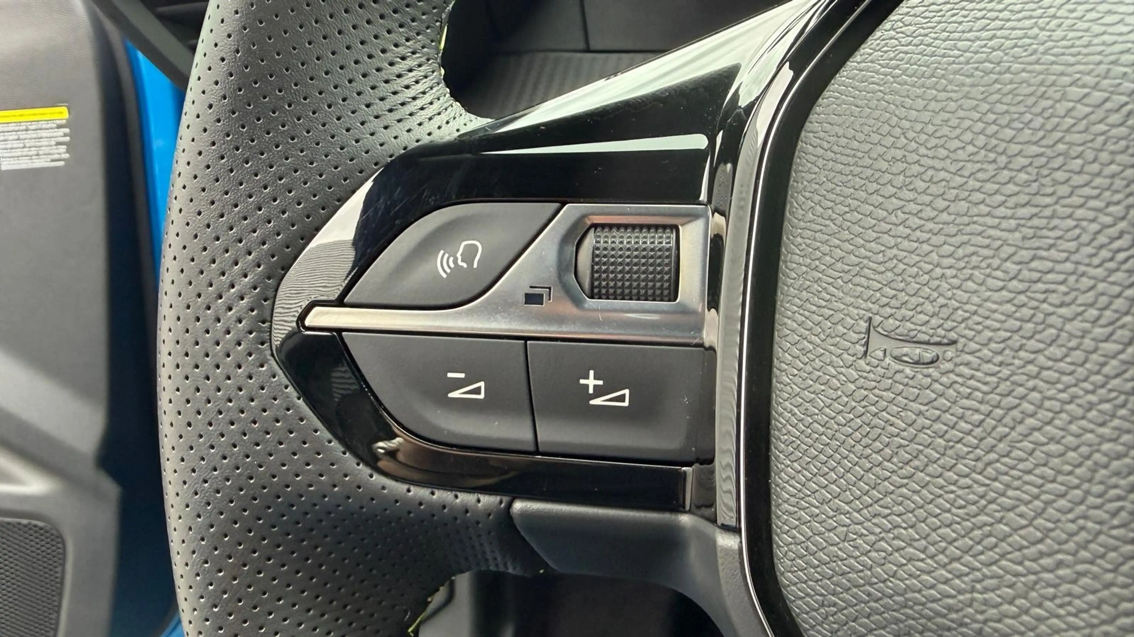 Peugeot e-2008 50KWH 136PK GT PACK AUTOMAAT SOH 100% / NAVI / LED — photo 29
