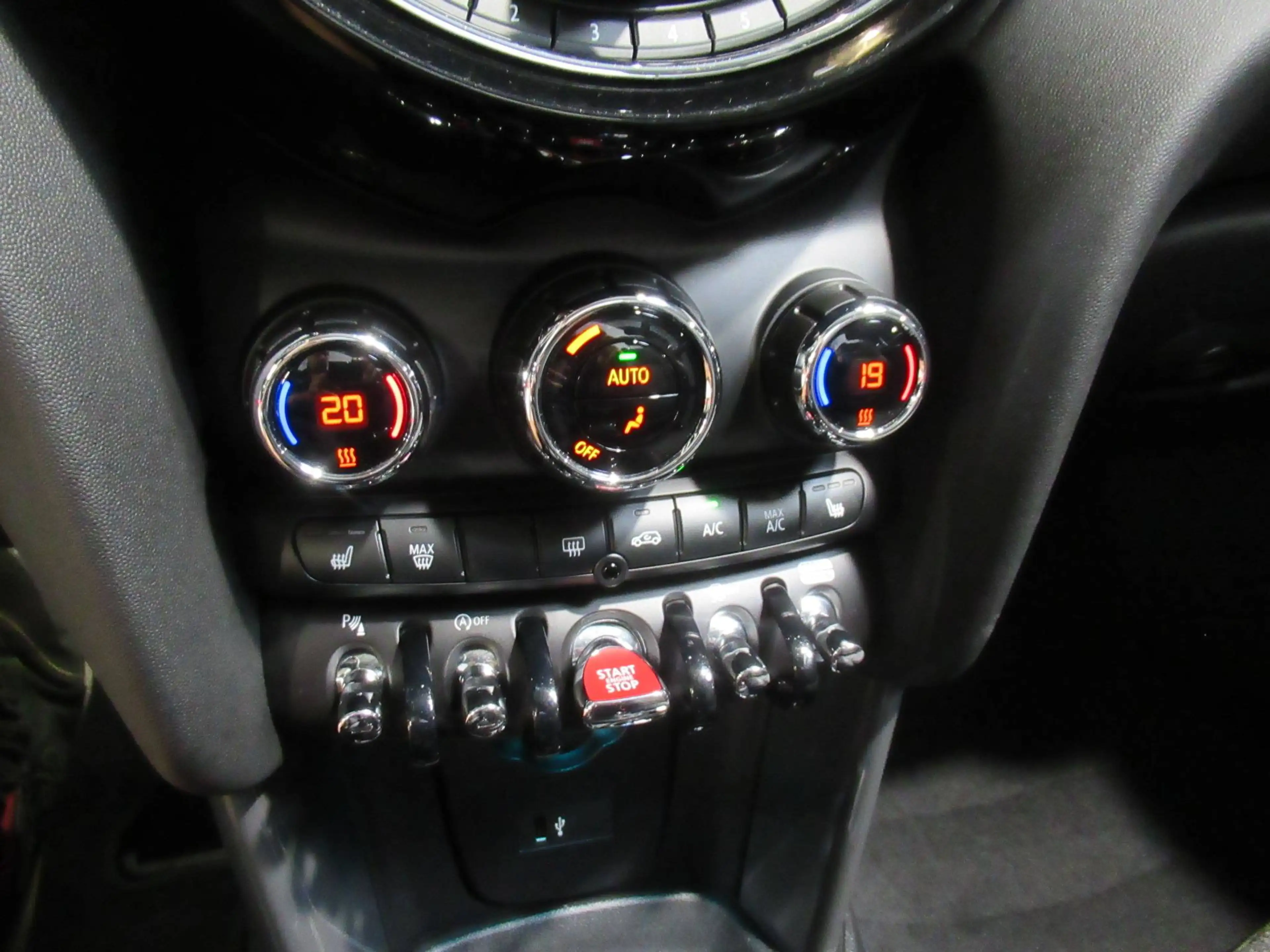 MINI Cooper Cabrio Moonwalk Grey Met zwarte accenten, altijd TOP! Digitale tacho, LED British Flag Navi Sportzetels — photo 13