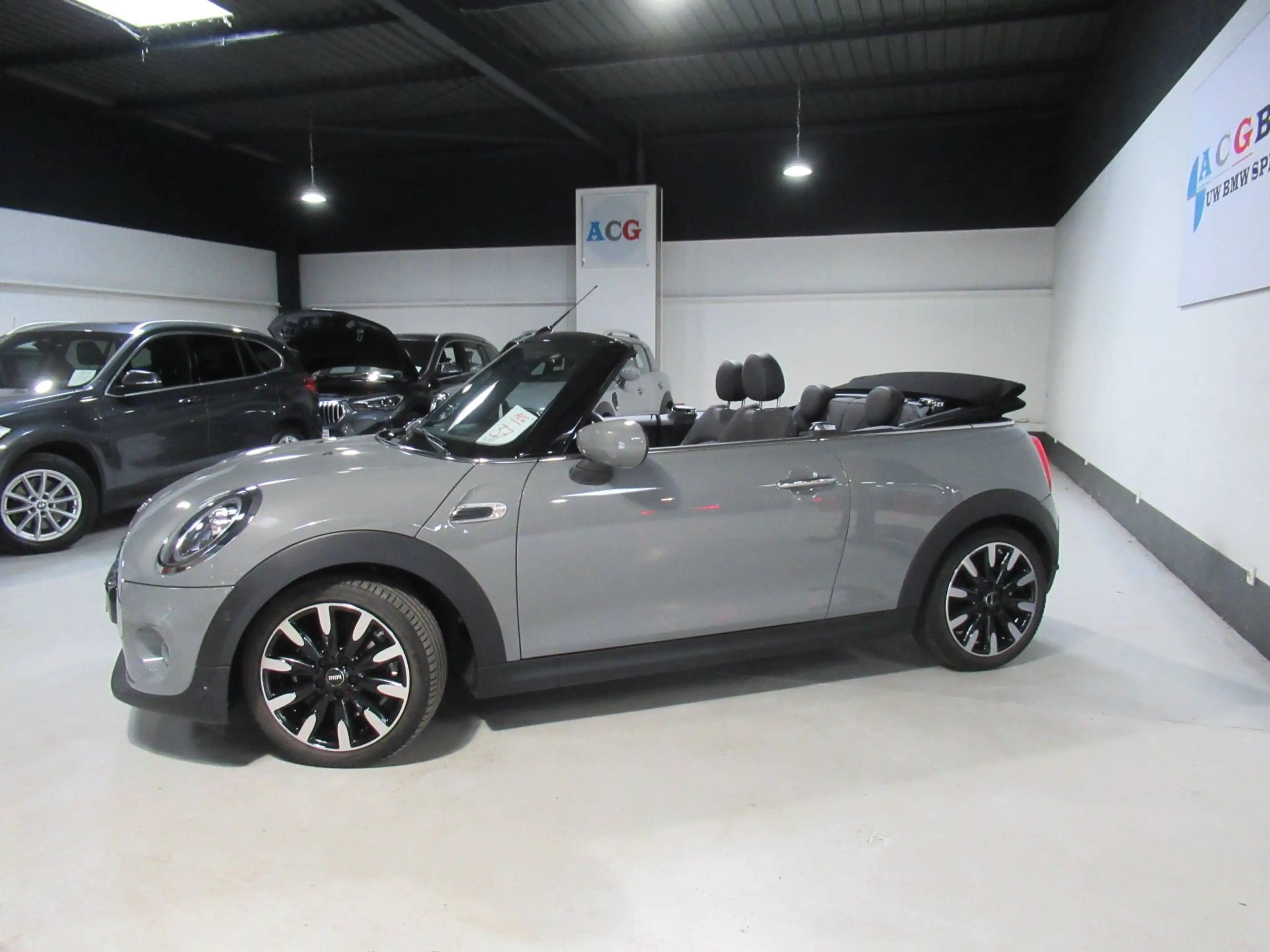 MINI Cooper Cabrio Moonwalk Grey Met zwarte accenten, altijd TOP! Digitale tacho, LED British Flag Navi Sportzetels — photo 5