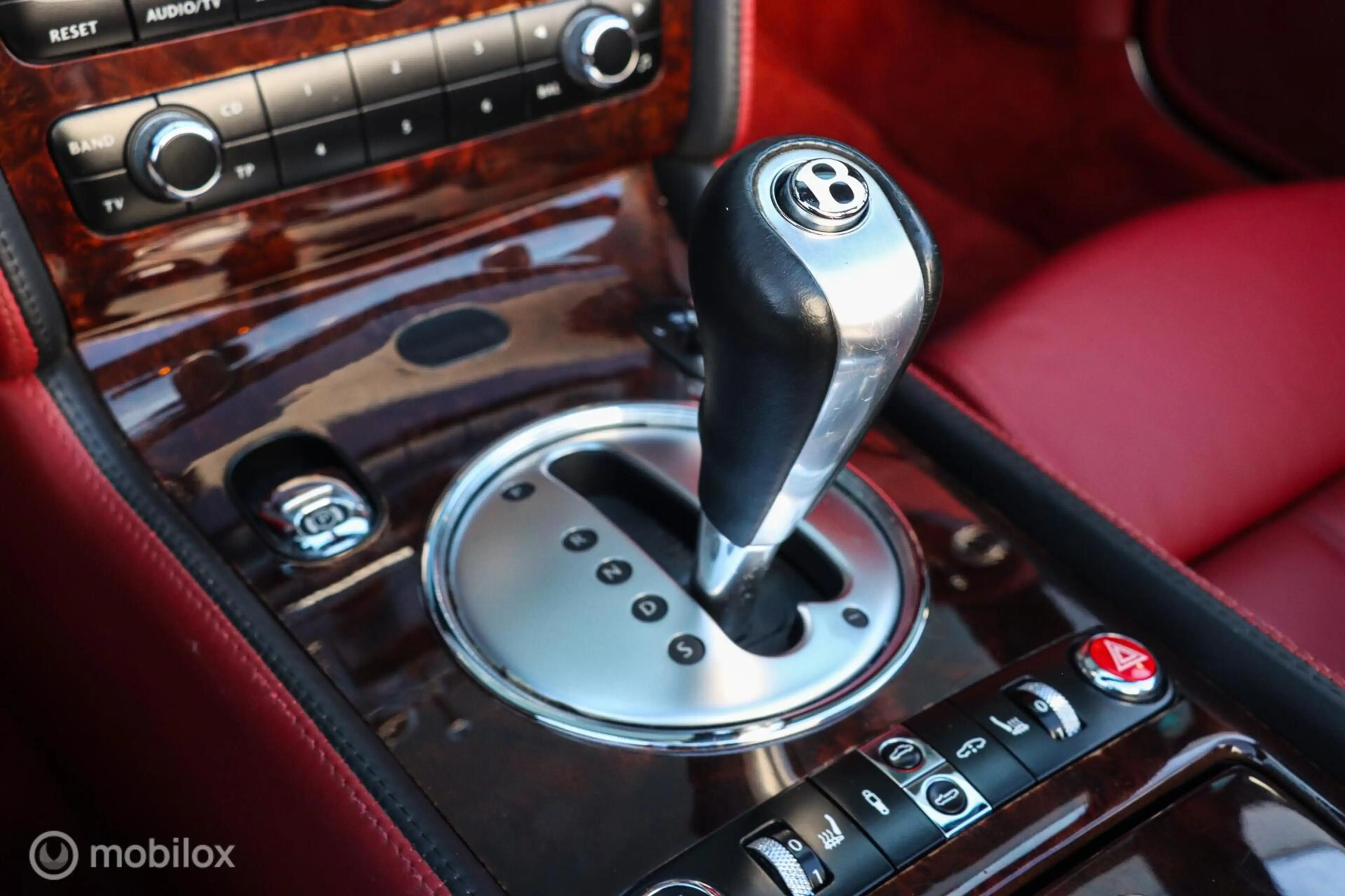 Bentley Continental GTC 6.0 W12|LUCHTVERING|LEDER|NAVI|MEMORY — photo 12