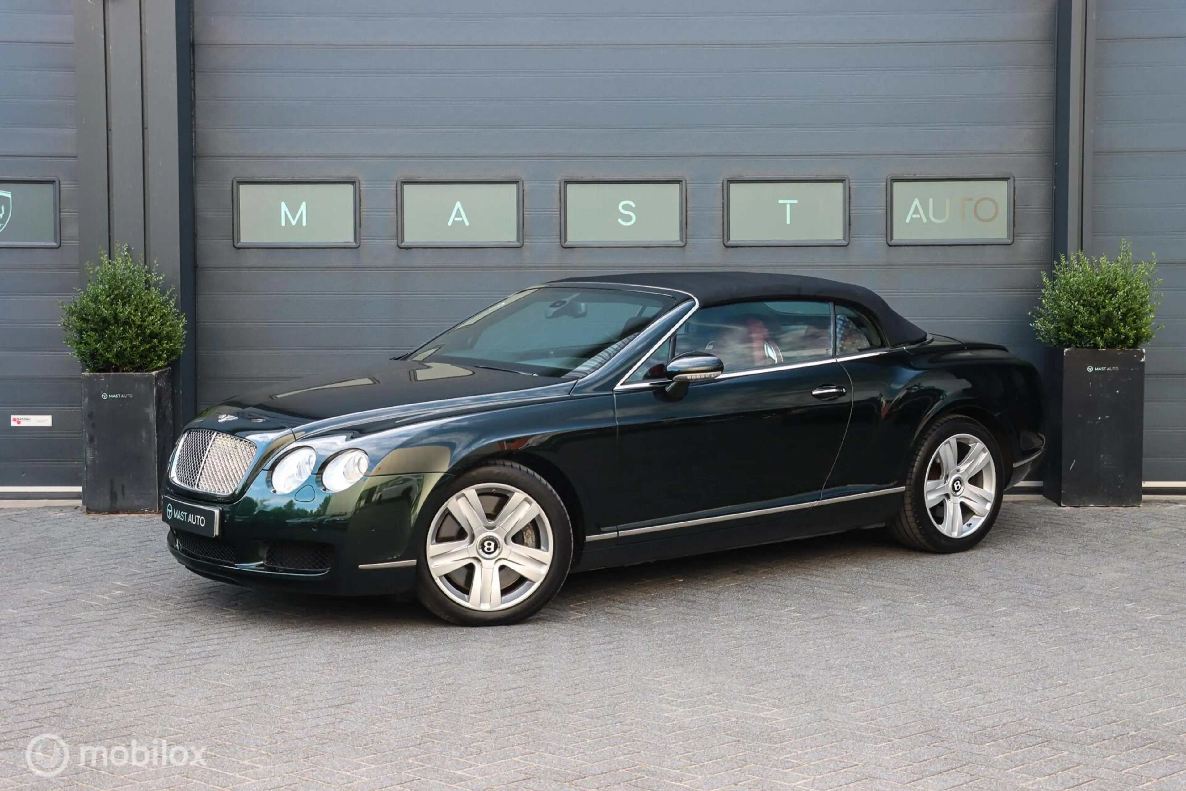 Bentley Continental GTC 6.0 W12|LUCHTVERING|LEDER|NAVI|MEMORY — photo 2