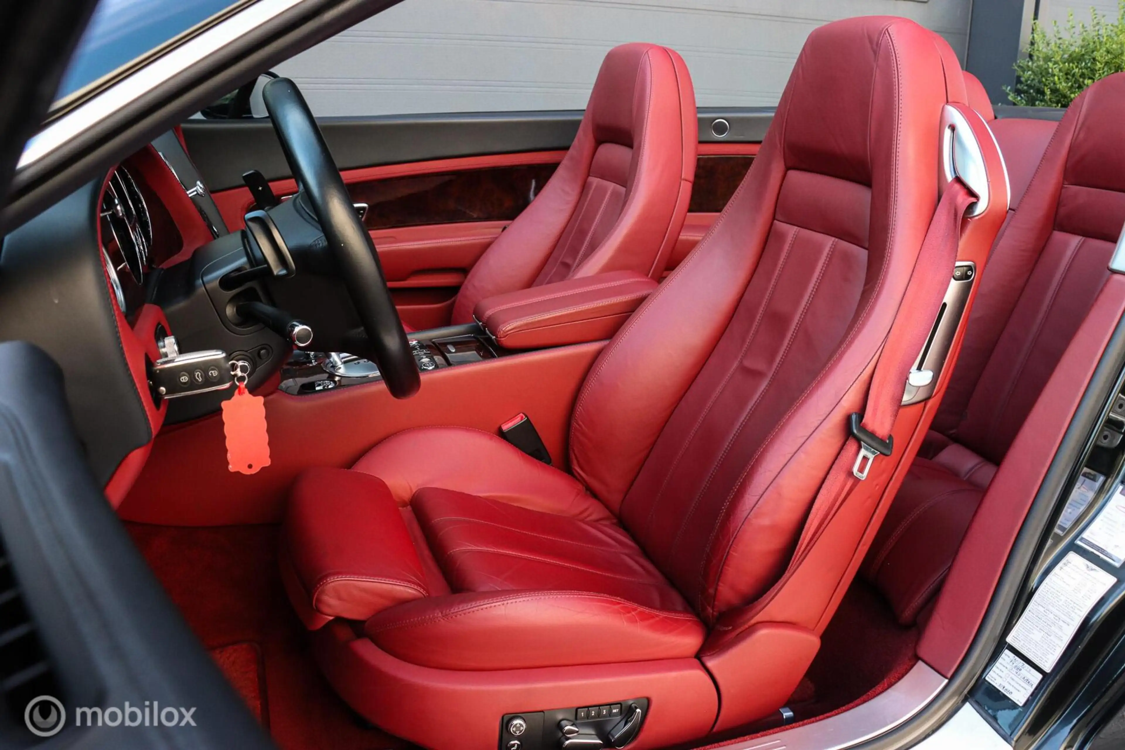 Bentley Continental GTC 6.0 W12|LUCHTVERING|LEDER|NAVI|MEMORY — photo 7
