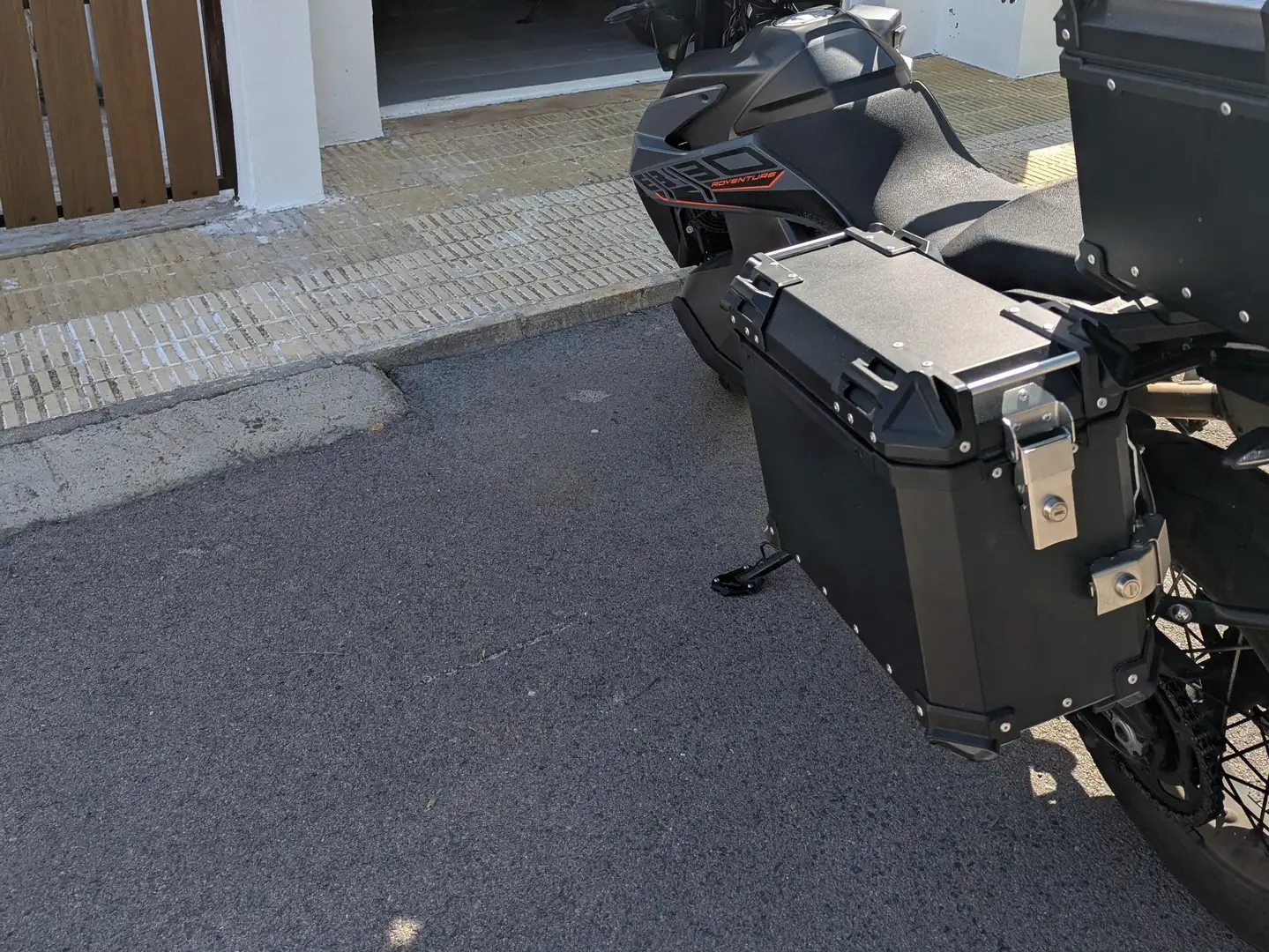 KTM 890 Adventure L 2022 Gris - 1