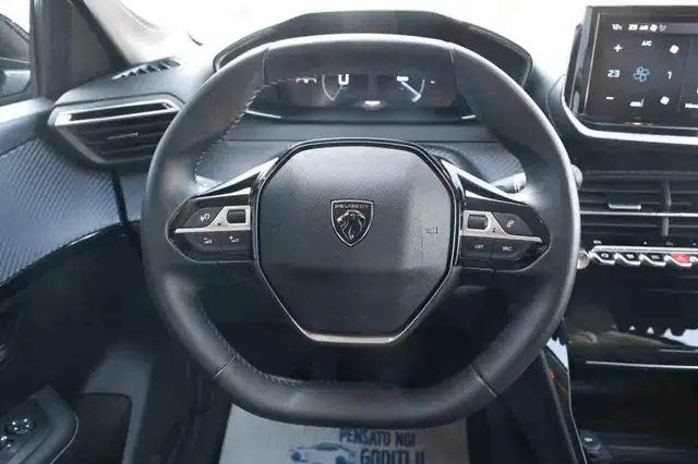 Peugeot 208 view 15