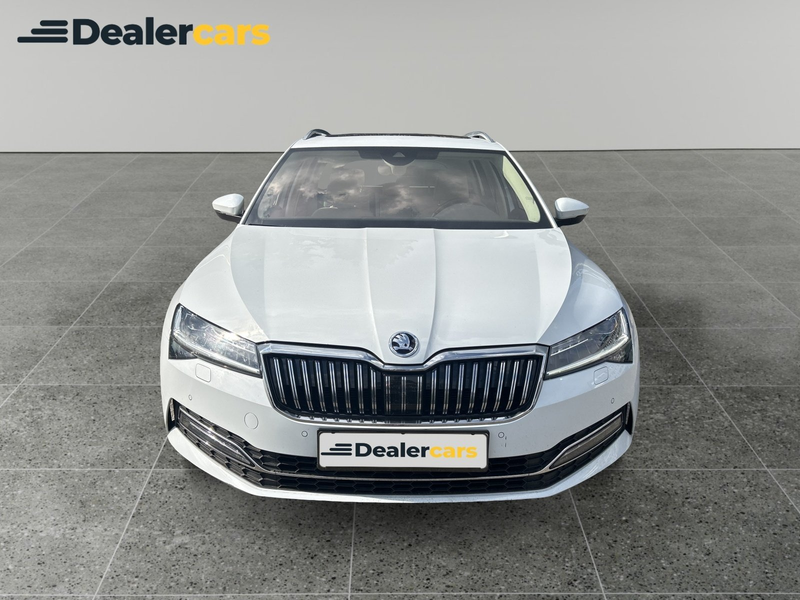 Skoda Superb 2,0 TDI 4x4 Style Pano Matrix ACC AHK IM VORLAUF — photo 5