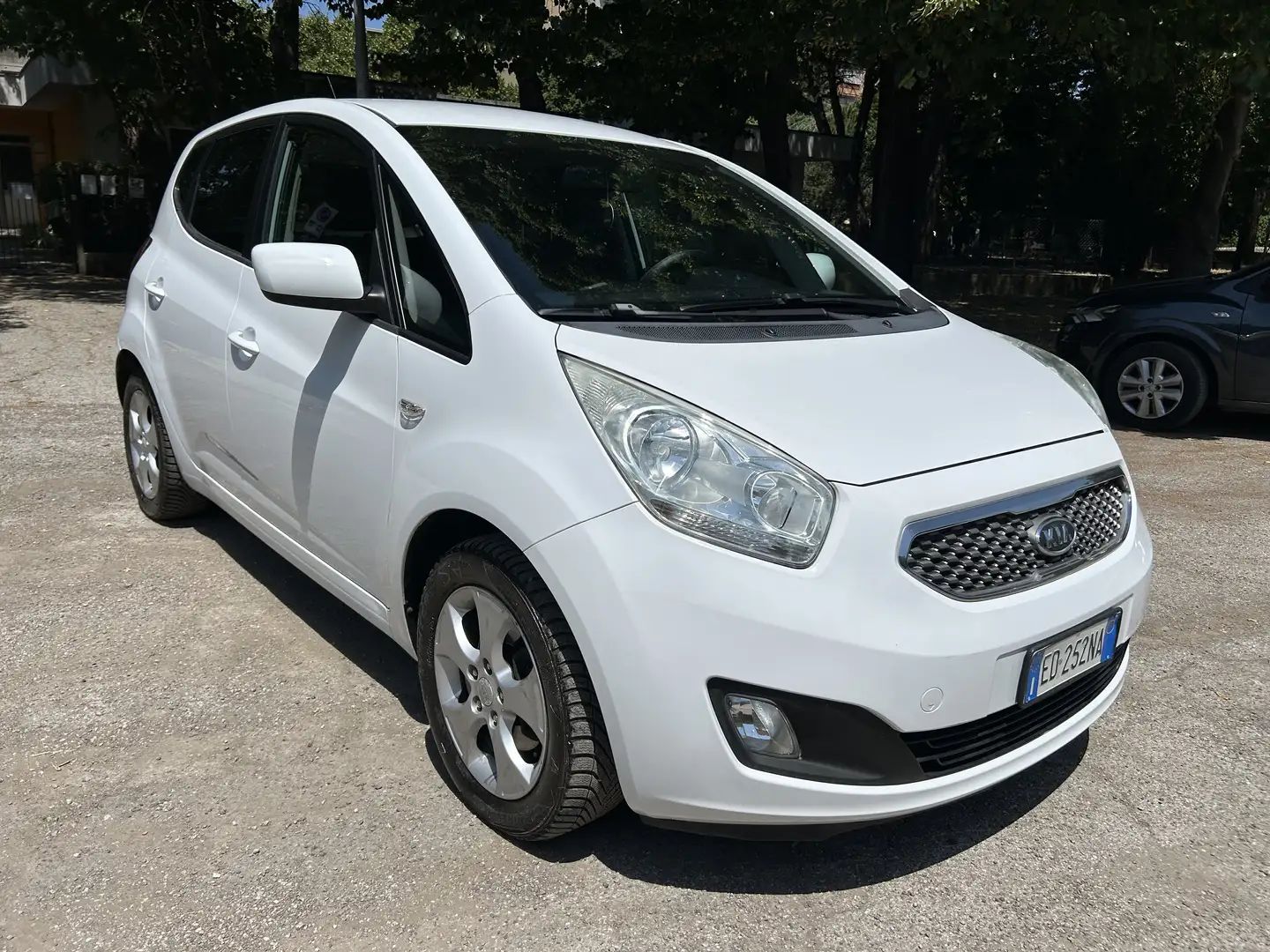 Kia Venga 1.4 crdi Cool 90cv - soli 60 mila km - ok neopaten Bianco - 1