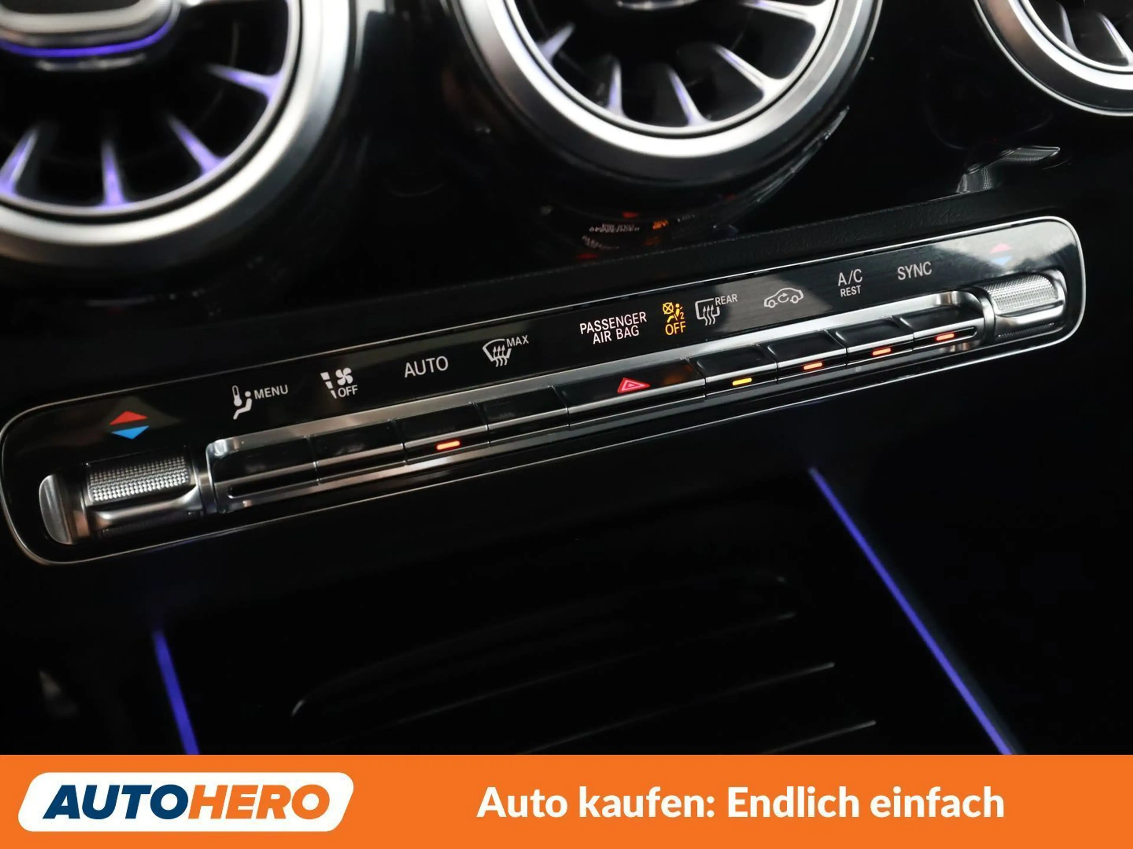 Mercedes-Benz GLA 200 GLA 200 d AMG Line — photo 26