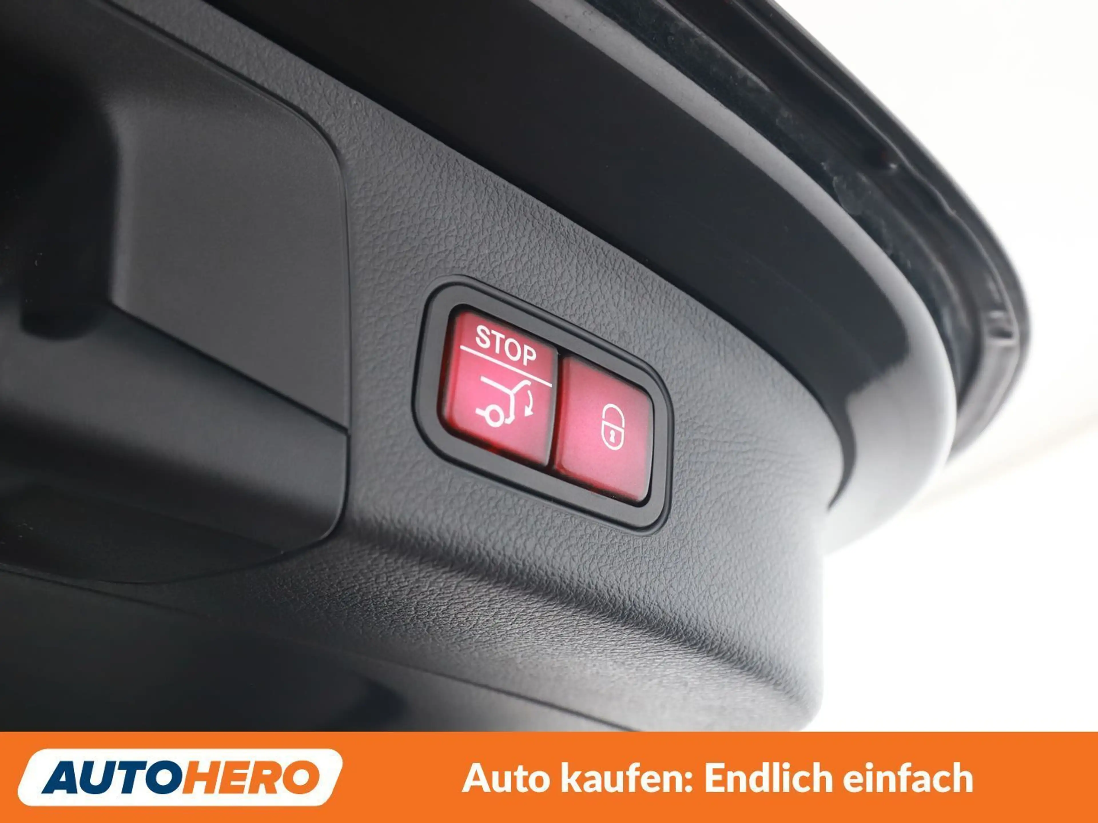Mercedes-Benz GLA 200 GLA 200 d AMG Line — photo 30