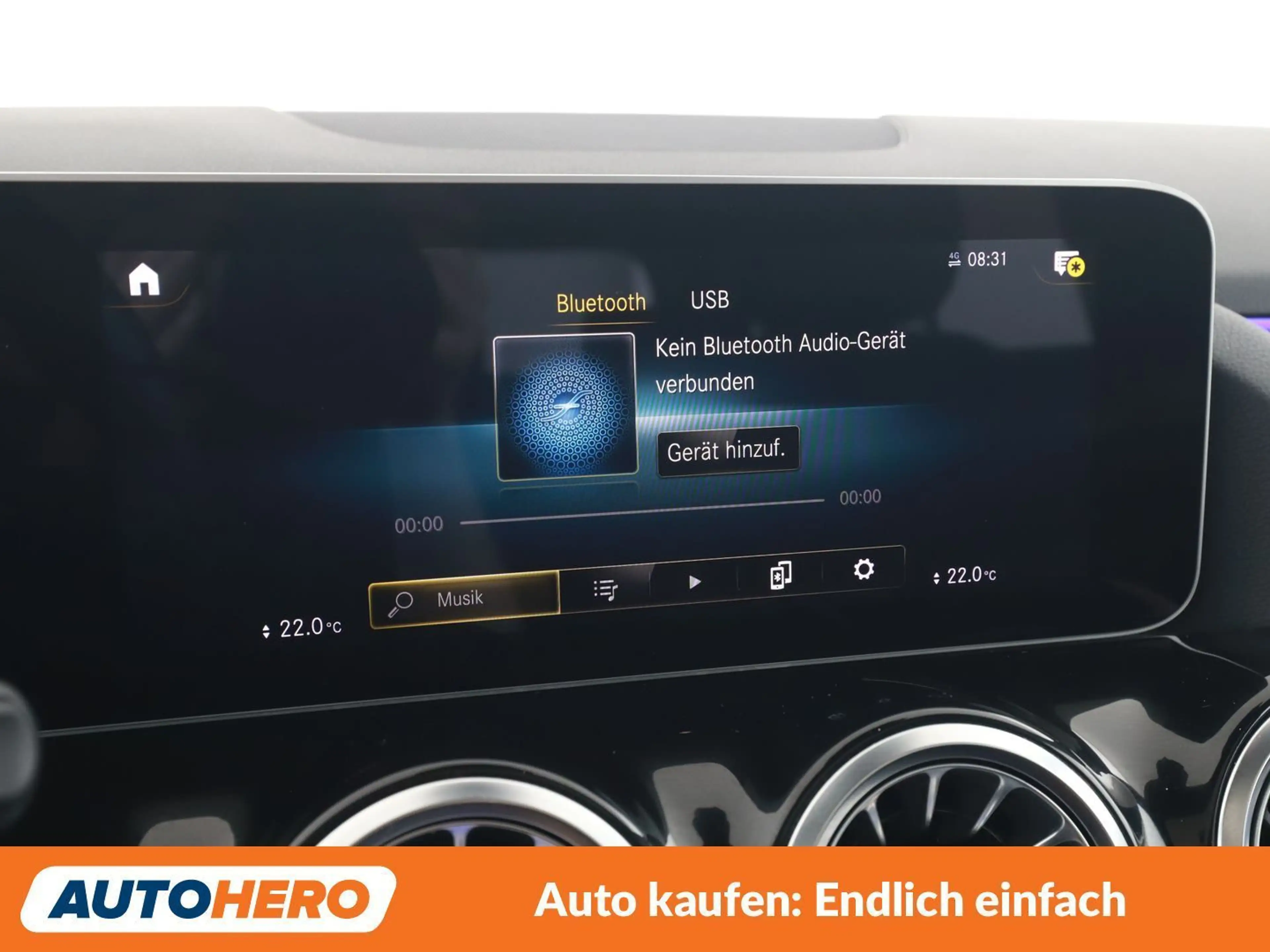 Mercedes-Benz GLA 200 GLA 200 d AMG Line — photo 23
