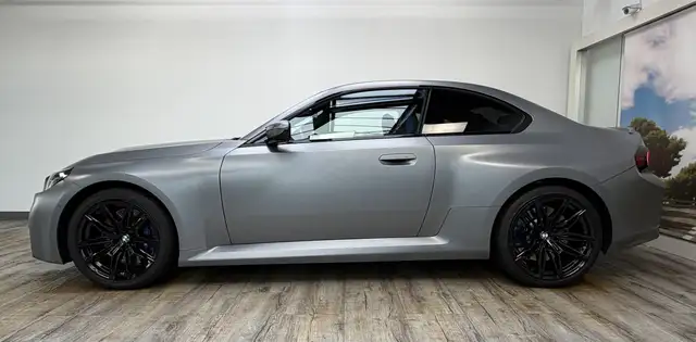 BMW M2 view 3