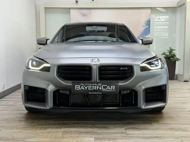 BMW M2 view 2