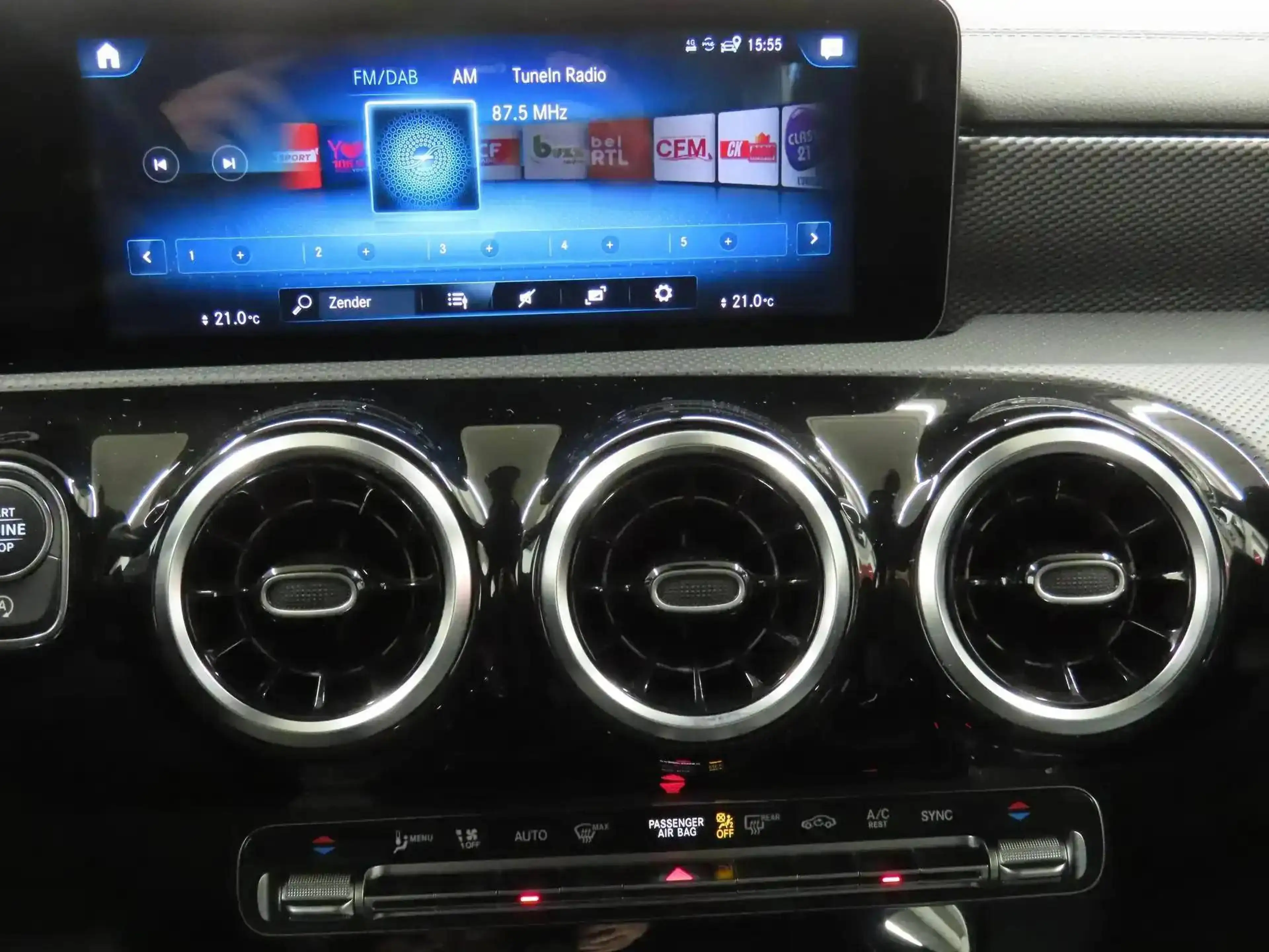 Mercedes-Benz CLA 180 d 8GTRONIC **FULL LED-CAMERA-CRUISE-NAVI** — photo 11