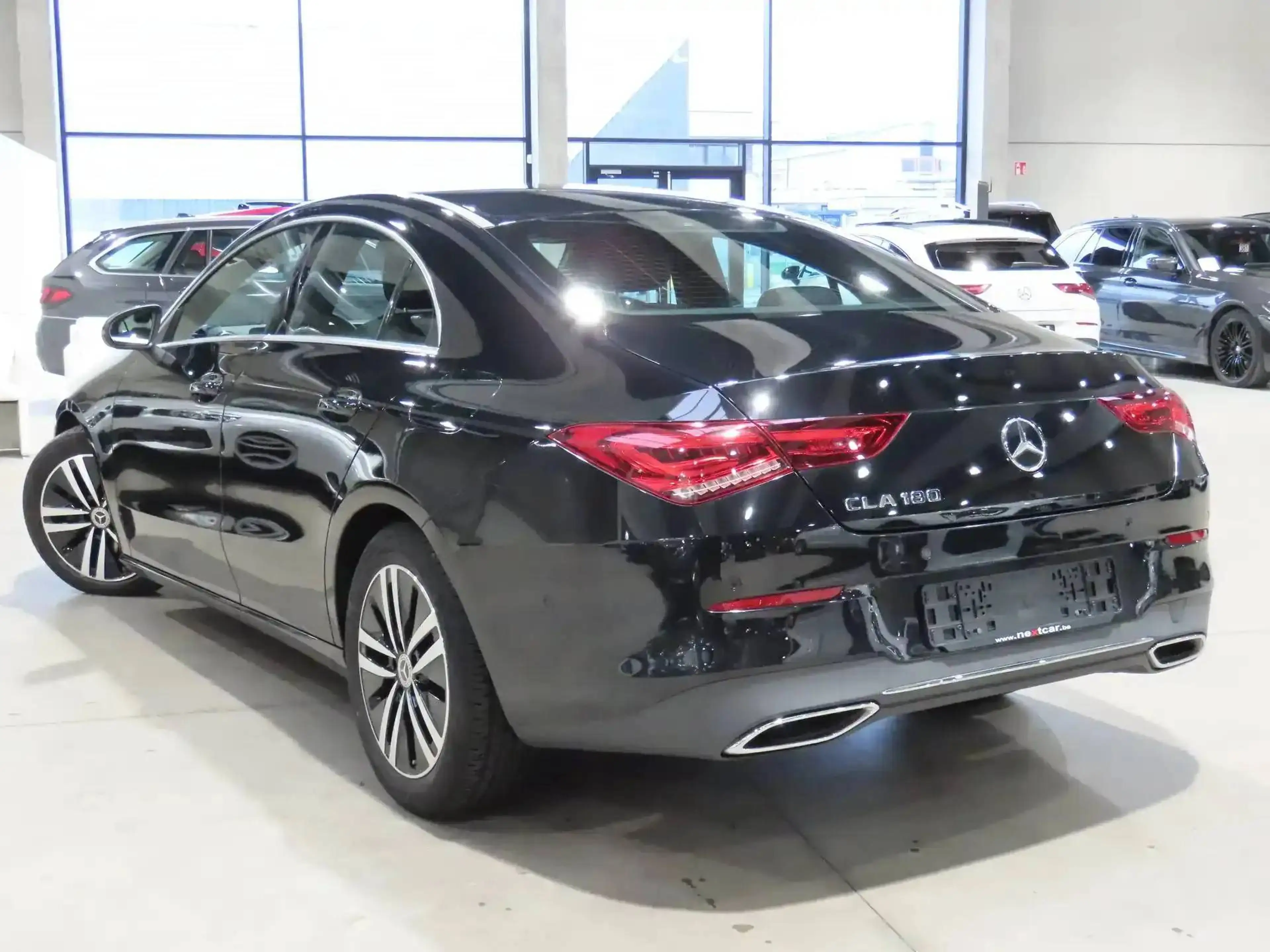 Mercedes-Benz CLA 180 d 8GTRONIC **FULL LED-CAMERA-CRUISE-NAVI** — photo 4