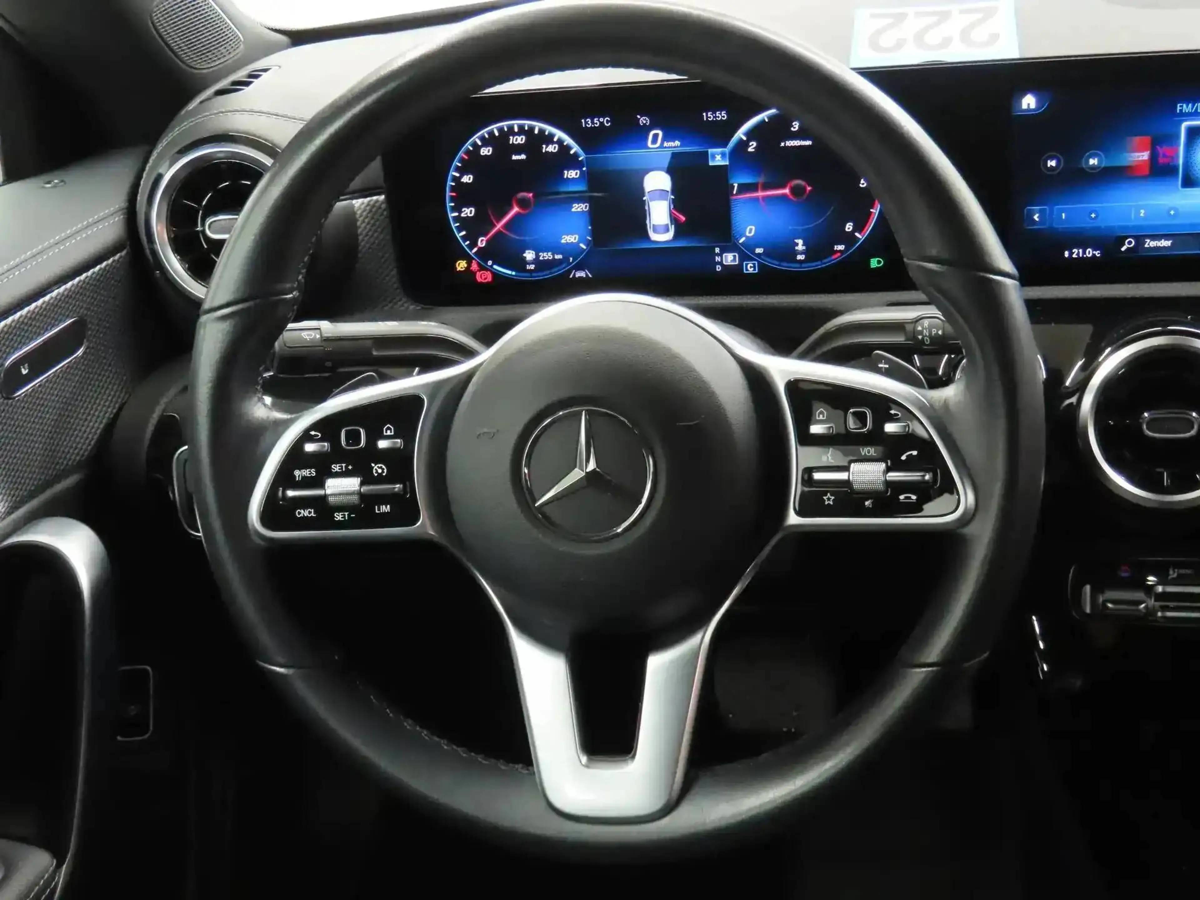 Mercedes-Benz CLA 180 d 8GTRONIC **FULL LED-CAMERA-CRUISE-NAVI** — photo 8