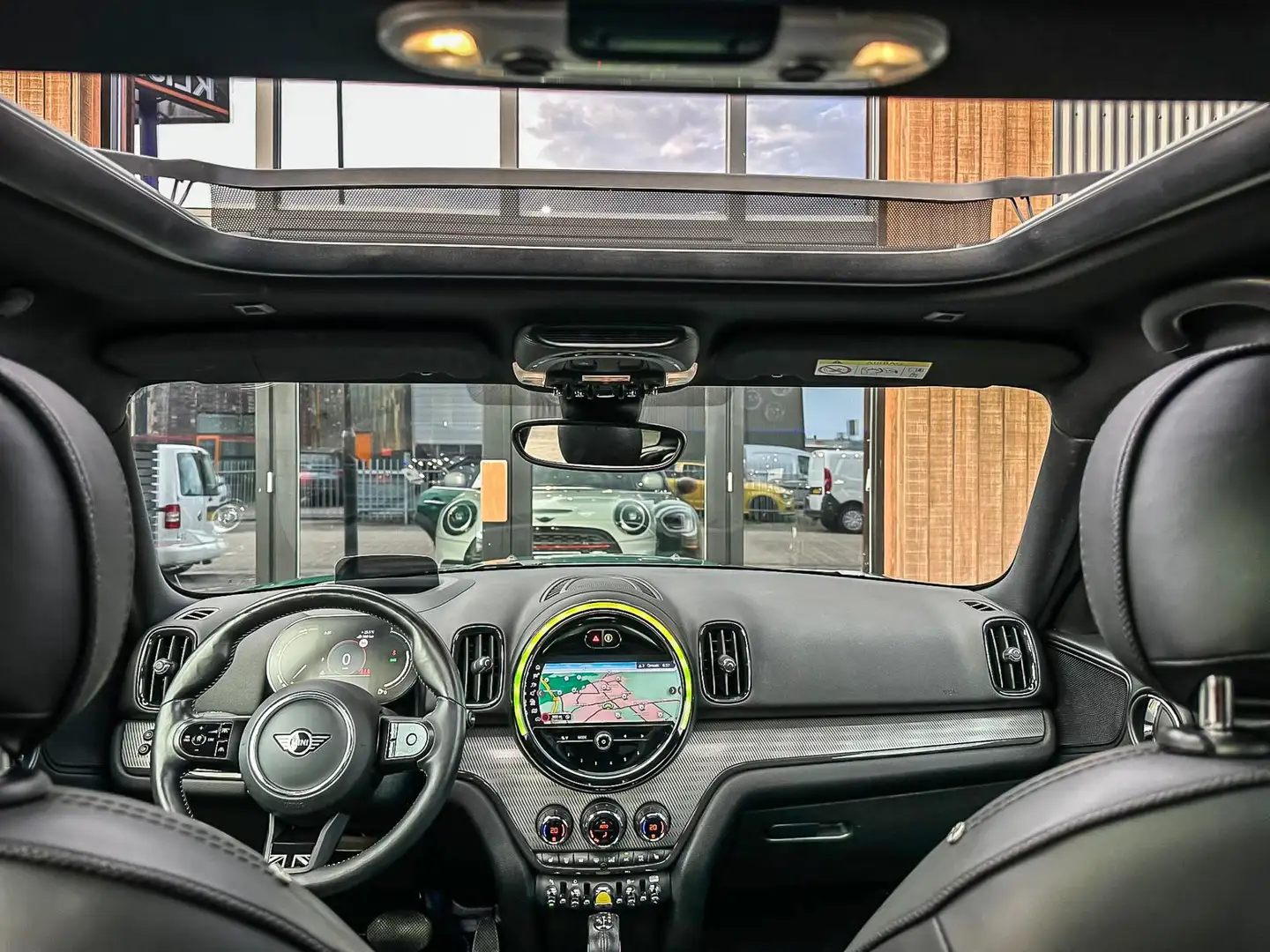 MINI Cooper S Countryman Mini 2.0 E ALL4 MINI Yours 220PK/Pano/Camera/19"/H Groen - 2
