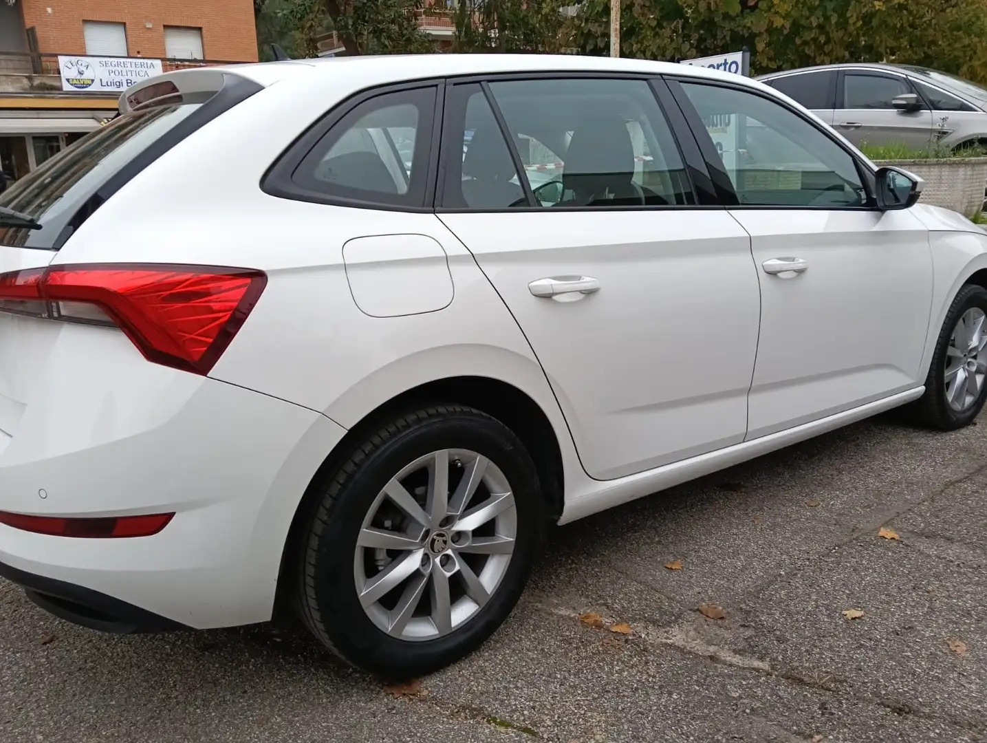 Skoda Scala 1.0 ambition 95 cv Benzina Bianco - 2
